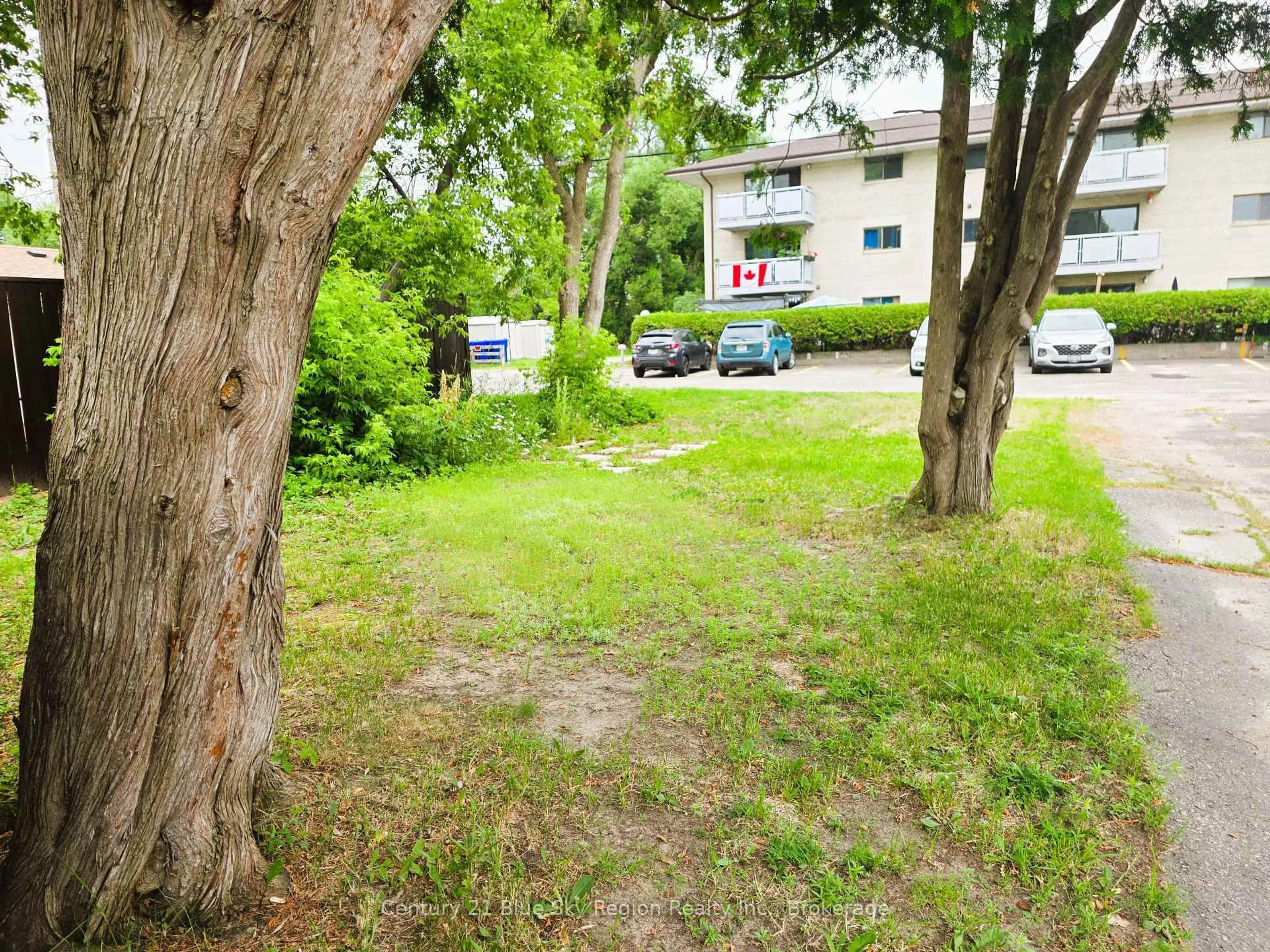 Unknown for 220 Chippewa St, North Bay Ontario P1B 6G2