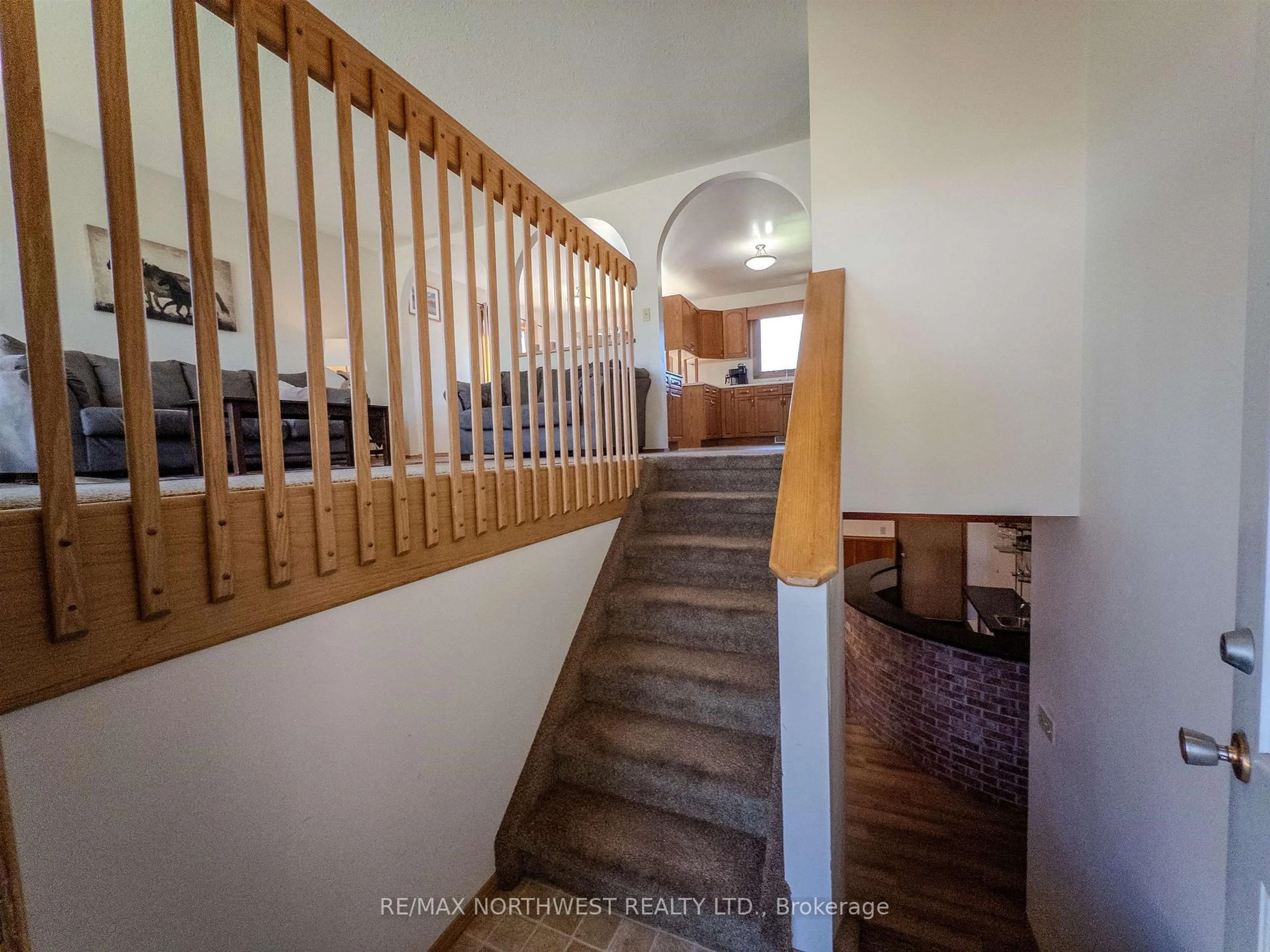 Stairs for 527 Second Street South, Kenora Ontario P9N 1G5