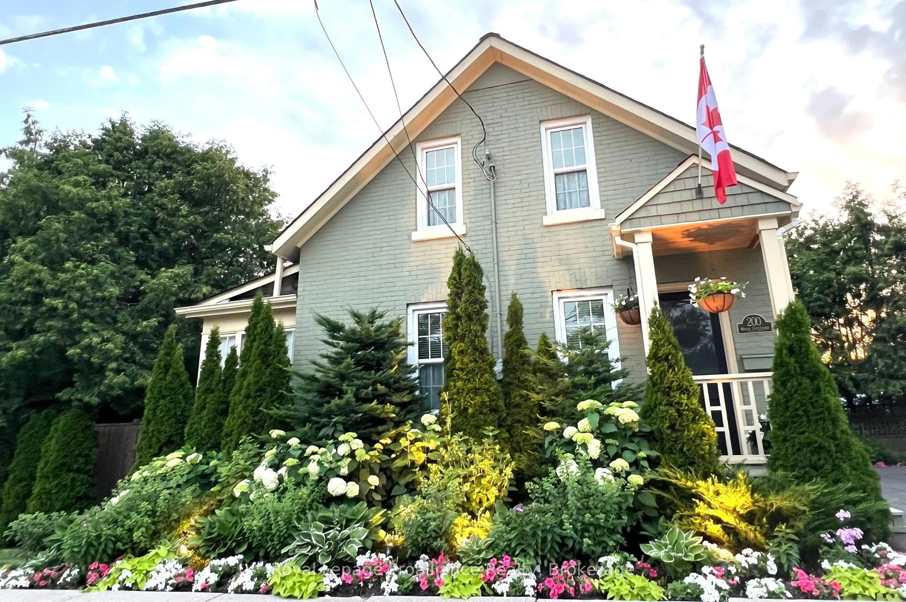 Patio, street for 200 Ontario St, Port Hope Ontario L1A 2V7