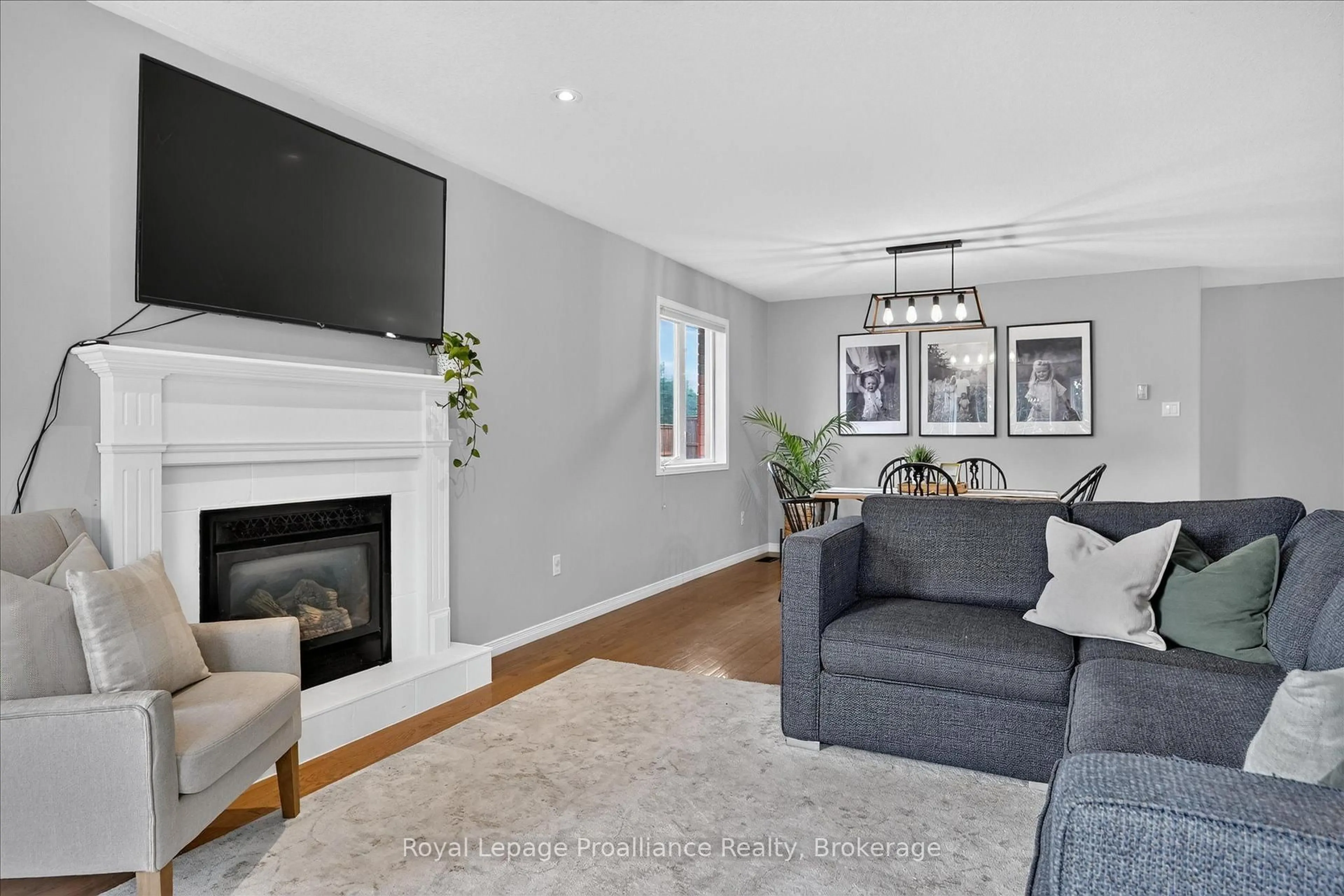 Living room with furniture, unknown for 1 Fortye Gate, Peterborough Ontario K9K 2E7
