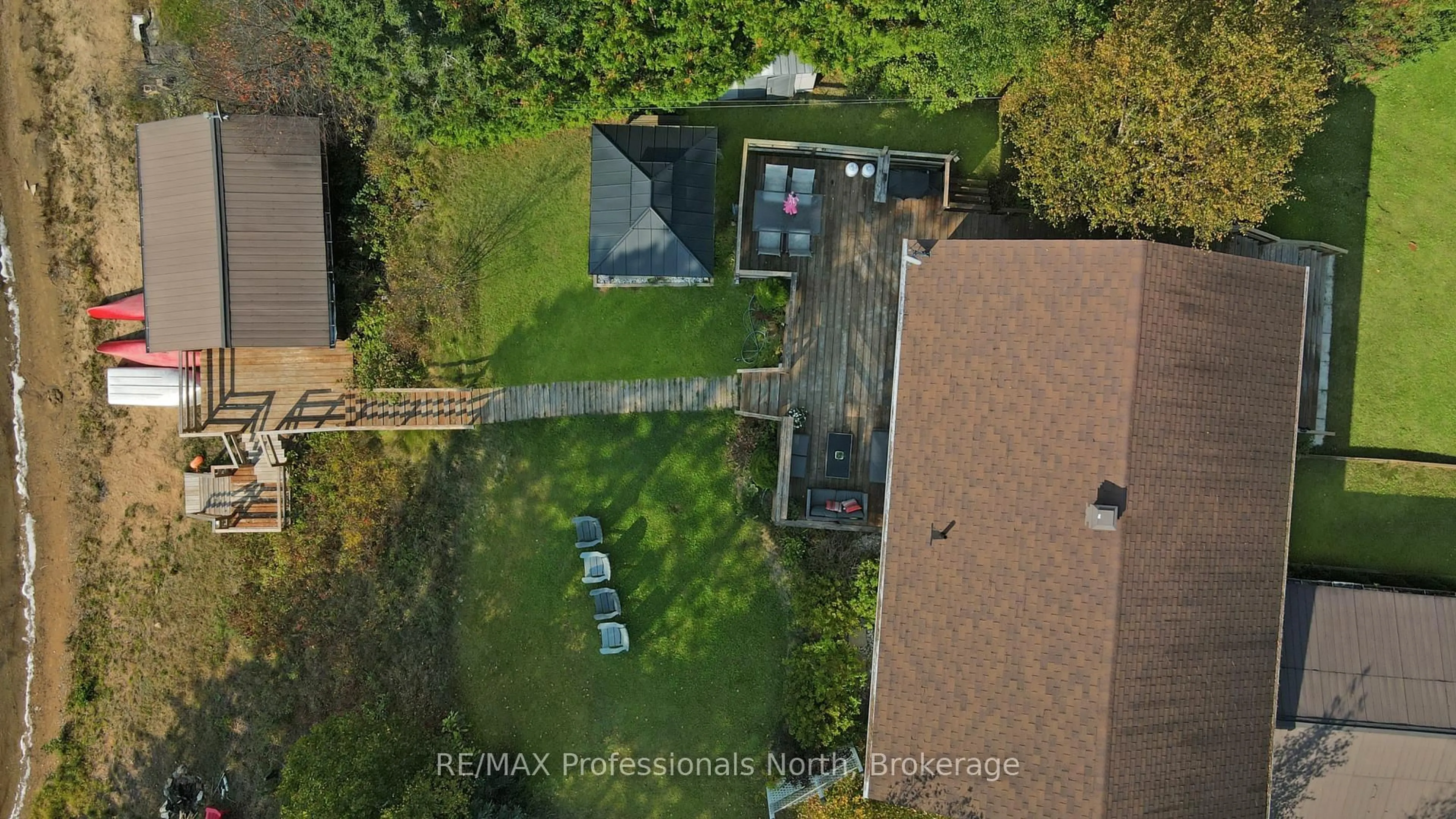 A pic from outside/outdoor area/front of a property/back of a property/a pic from drone, unknown for 756 ARBOR VITAE Rd, Barry's Bay Ontario K0J 1B0