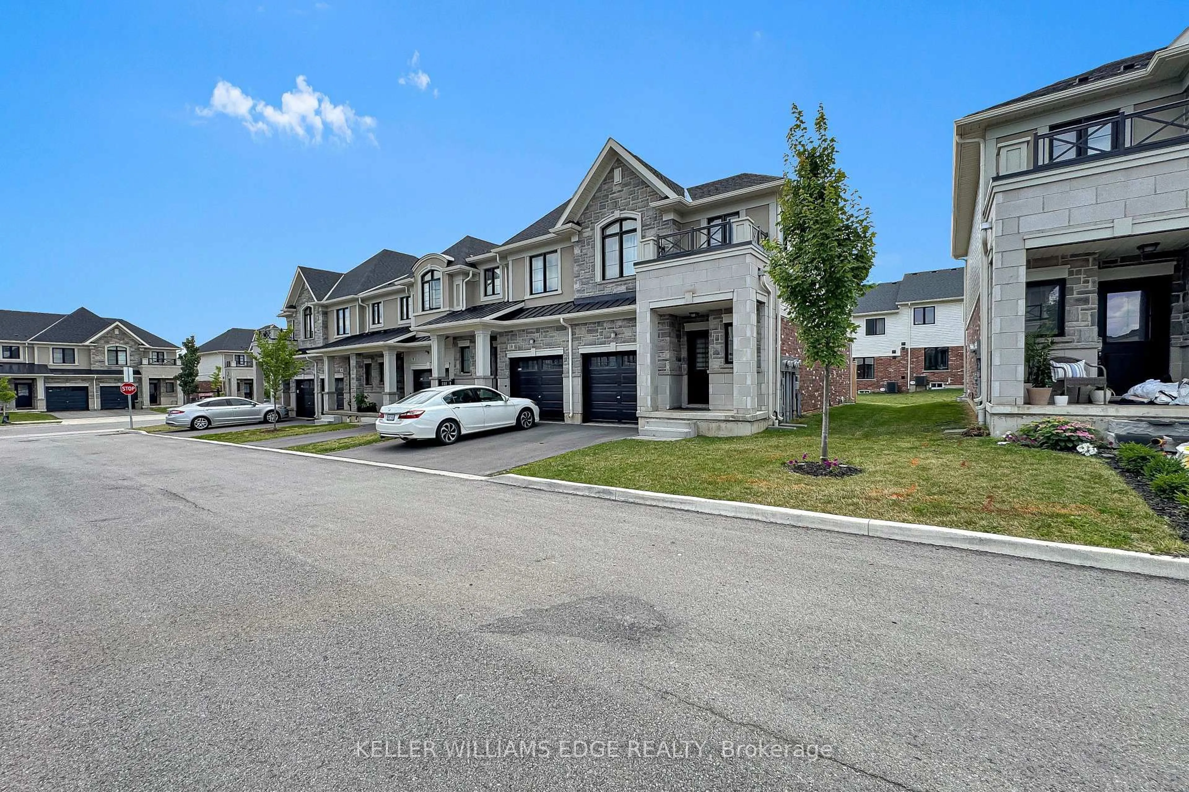 A pic from outside/outdoor area/front of a property/back of a property/a pic from drone, street for 30 Mia Dr #11, Hamilton Ontario L9B 0K1