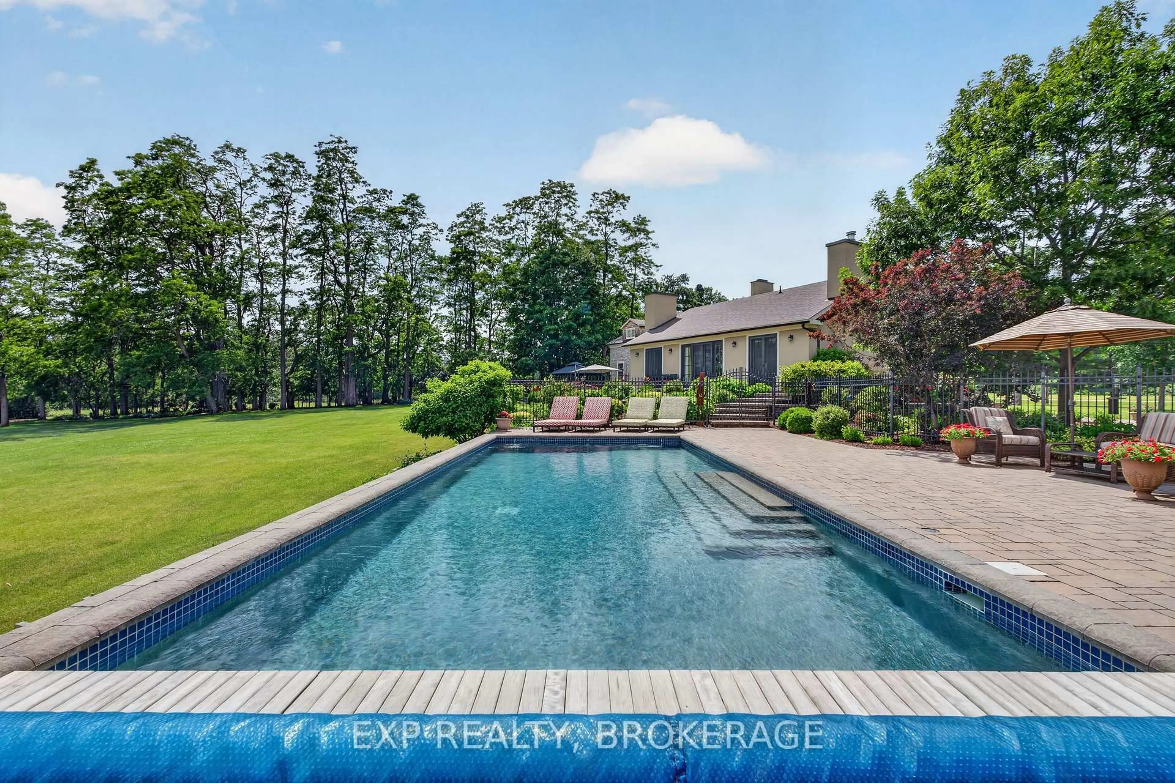 Pool for 1527 COUNTY 2 Rd, Augusta Ontario K0E 1T0