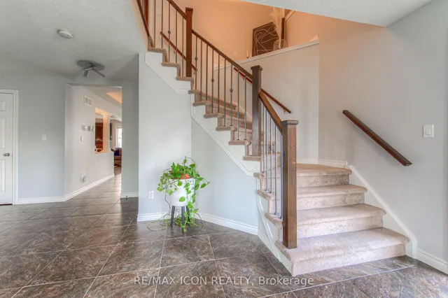 139 Pebblecreek Dr, Kitchener 5