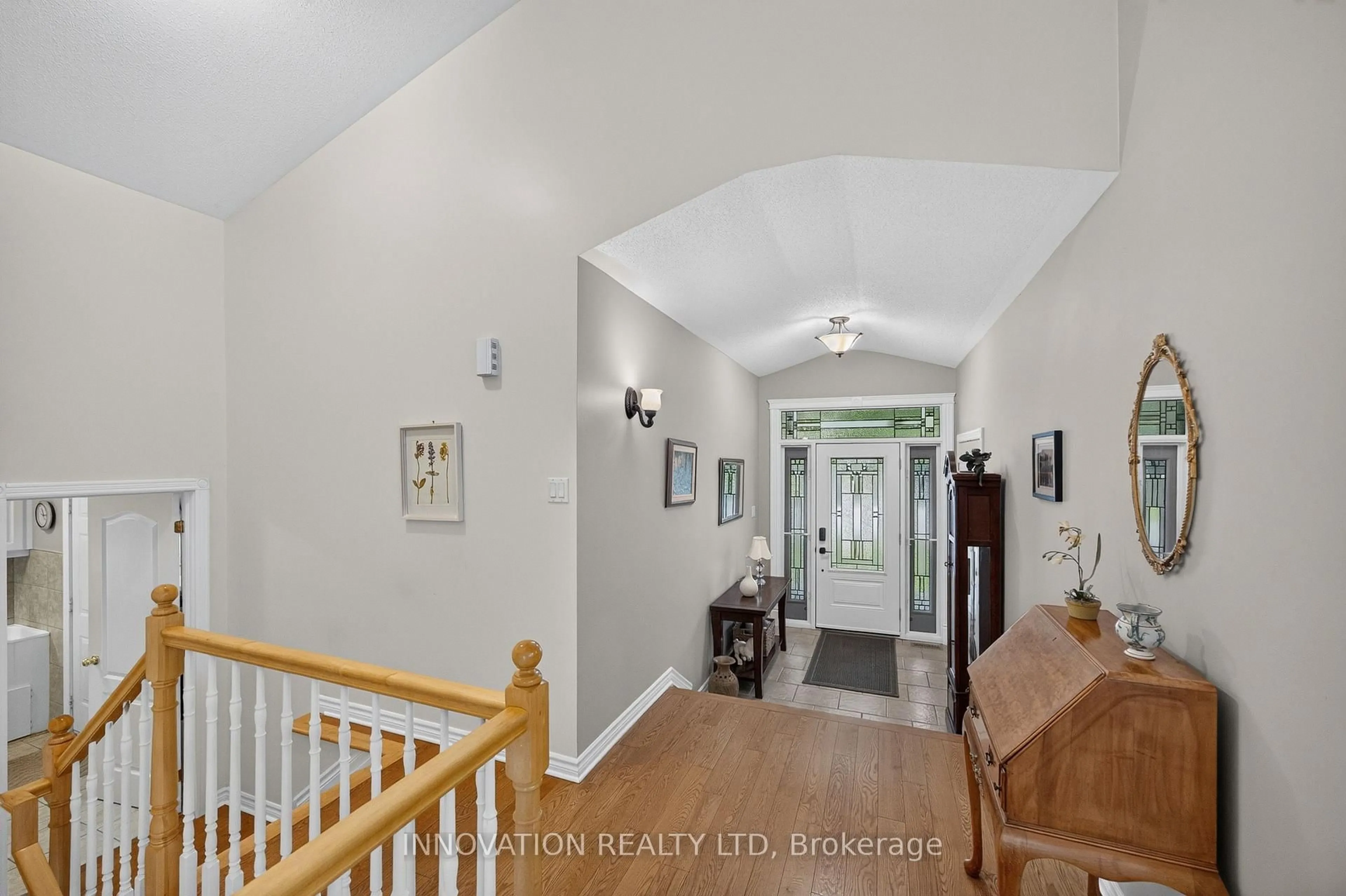 Indoor entryway for 78 Sinclair Ave, Carleton Place Ontario K7C 4V3