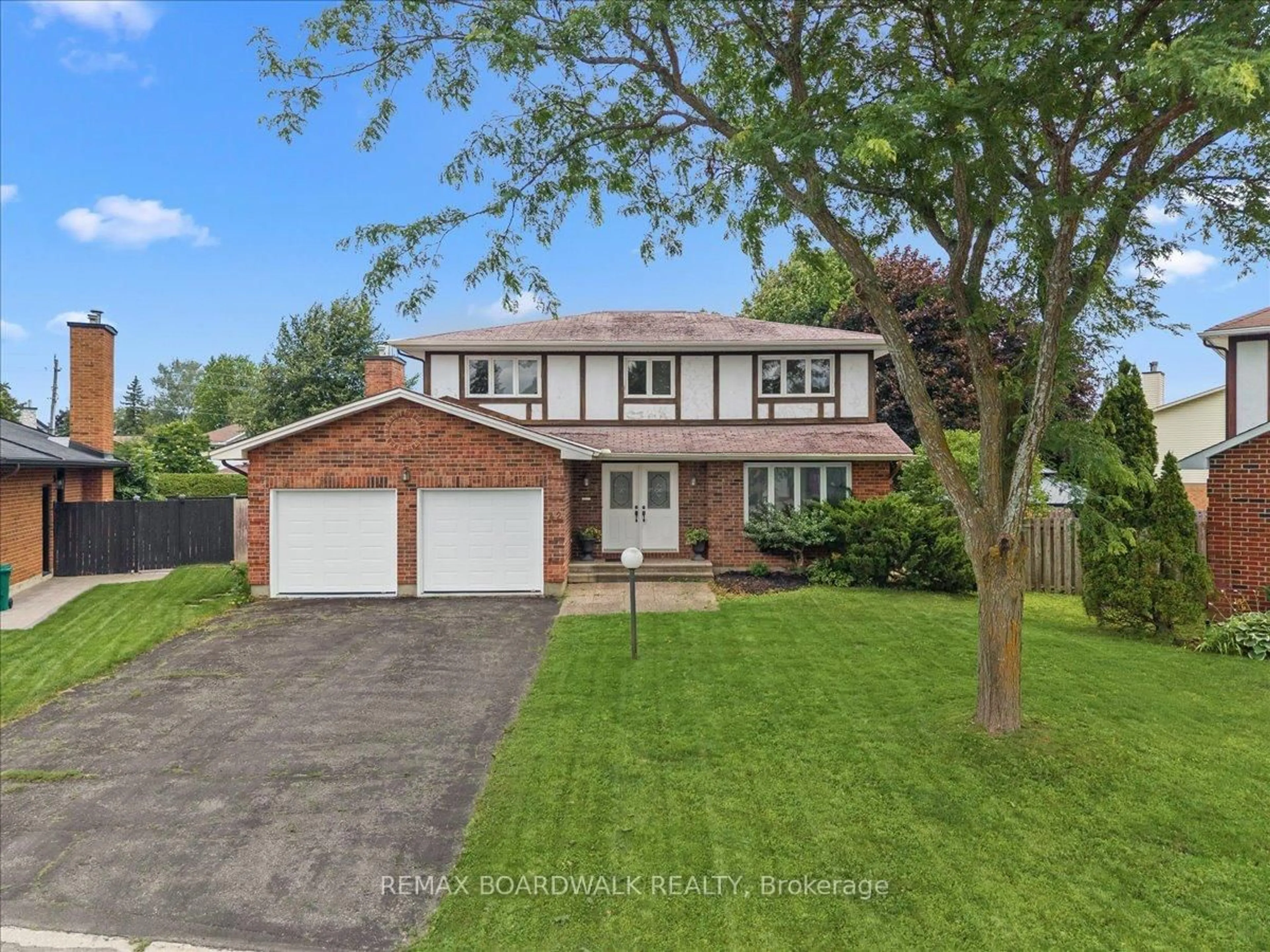 Unknown for 42 Pickwick Dr, Ottawa Ontario K2J 3E7
