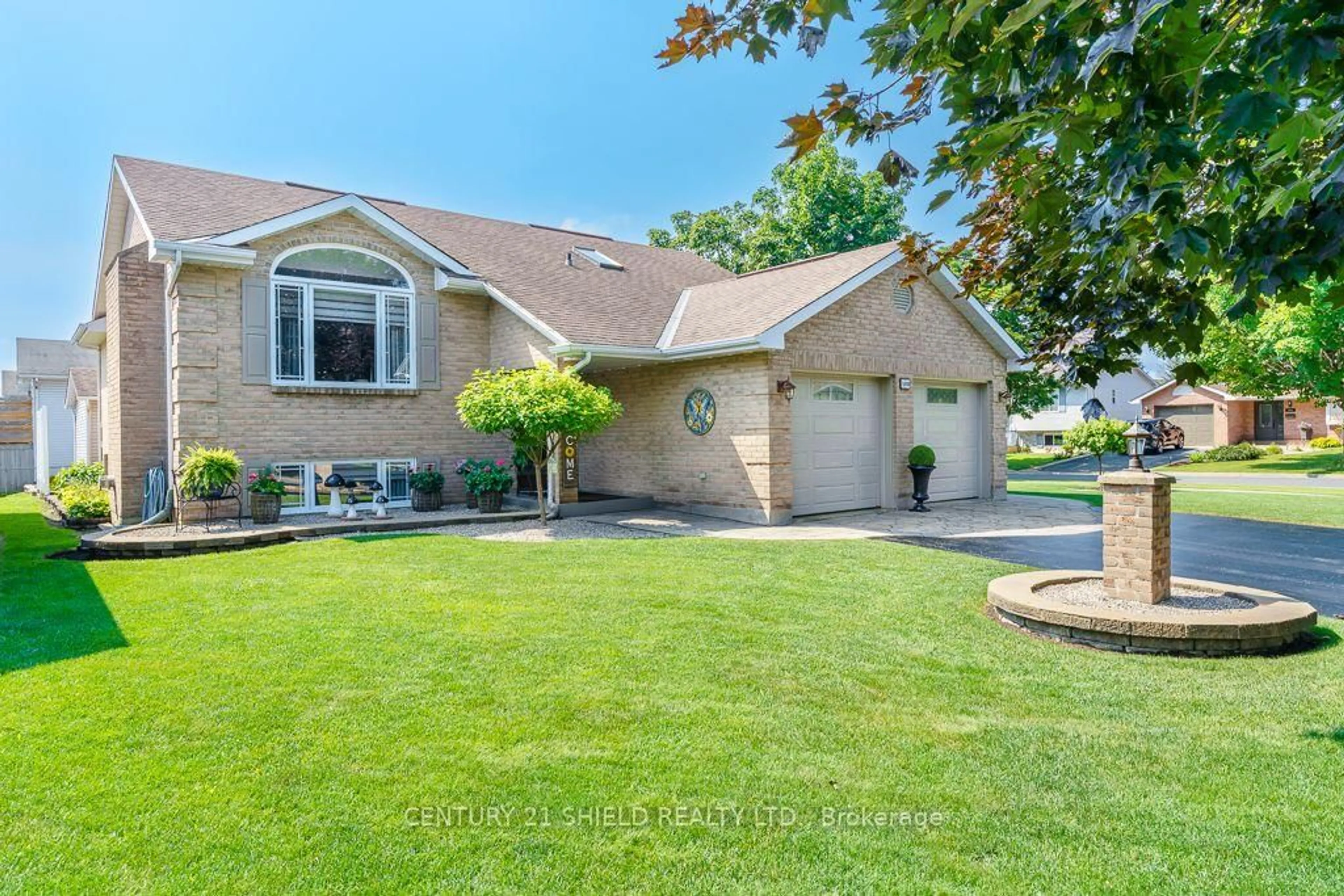 Unknown for 1840 Belvedere Cres, Cornwall Ontario K6H 7C6