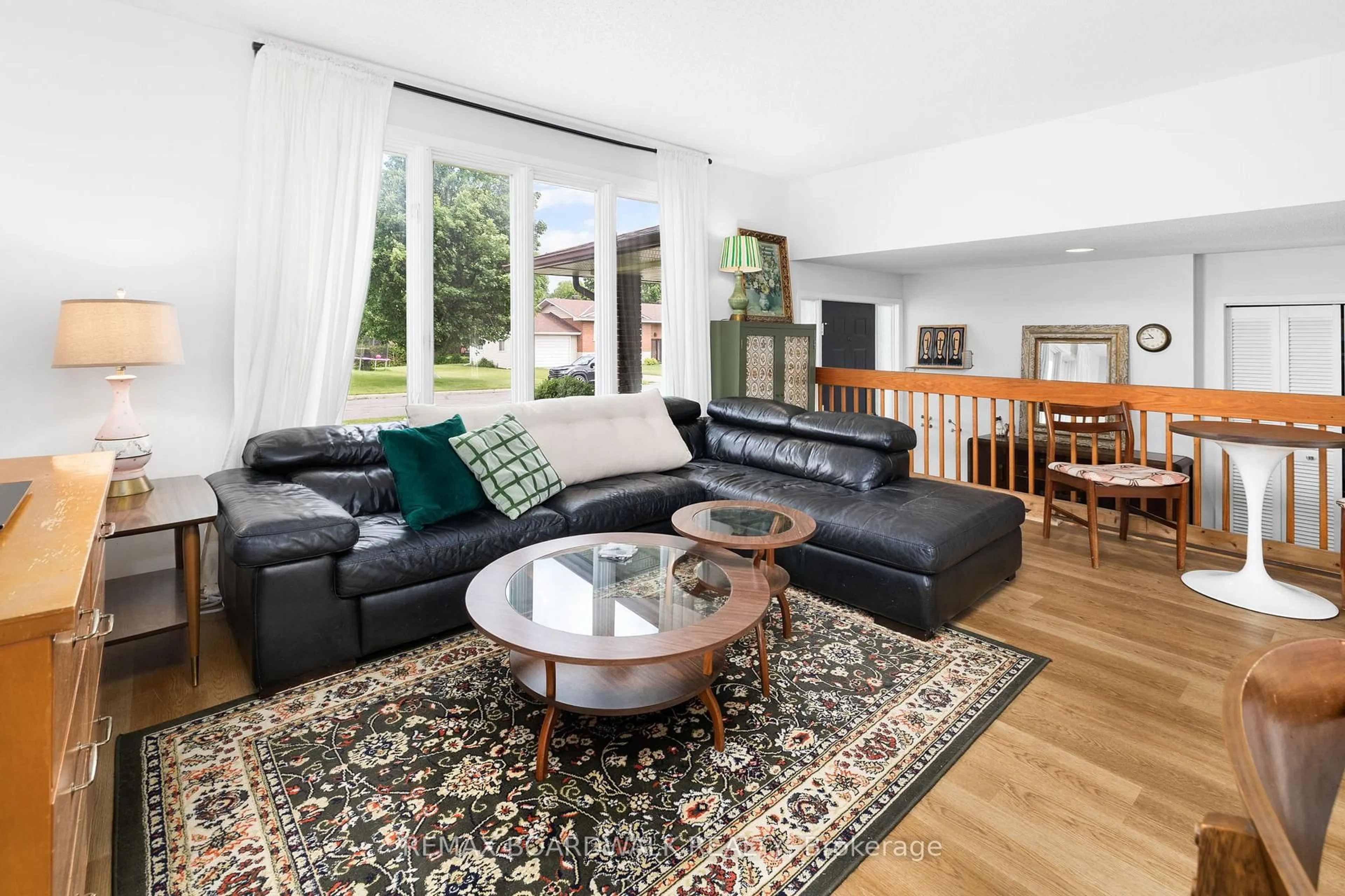 Living room with furniture, unknown for 8 Jessie Dr, Perth Ontario K7H 3J1