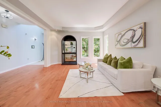 23 Buerkle Crt, Waterloo 4