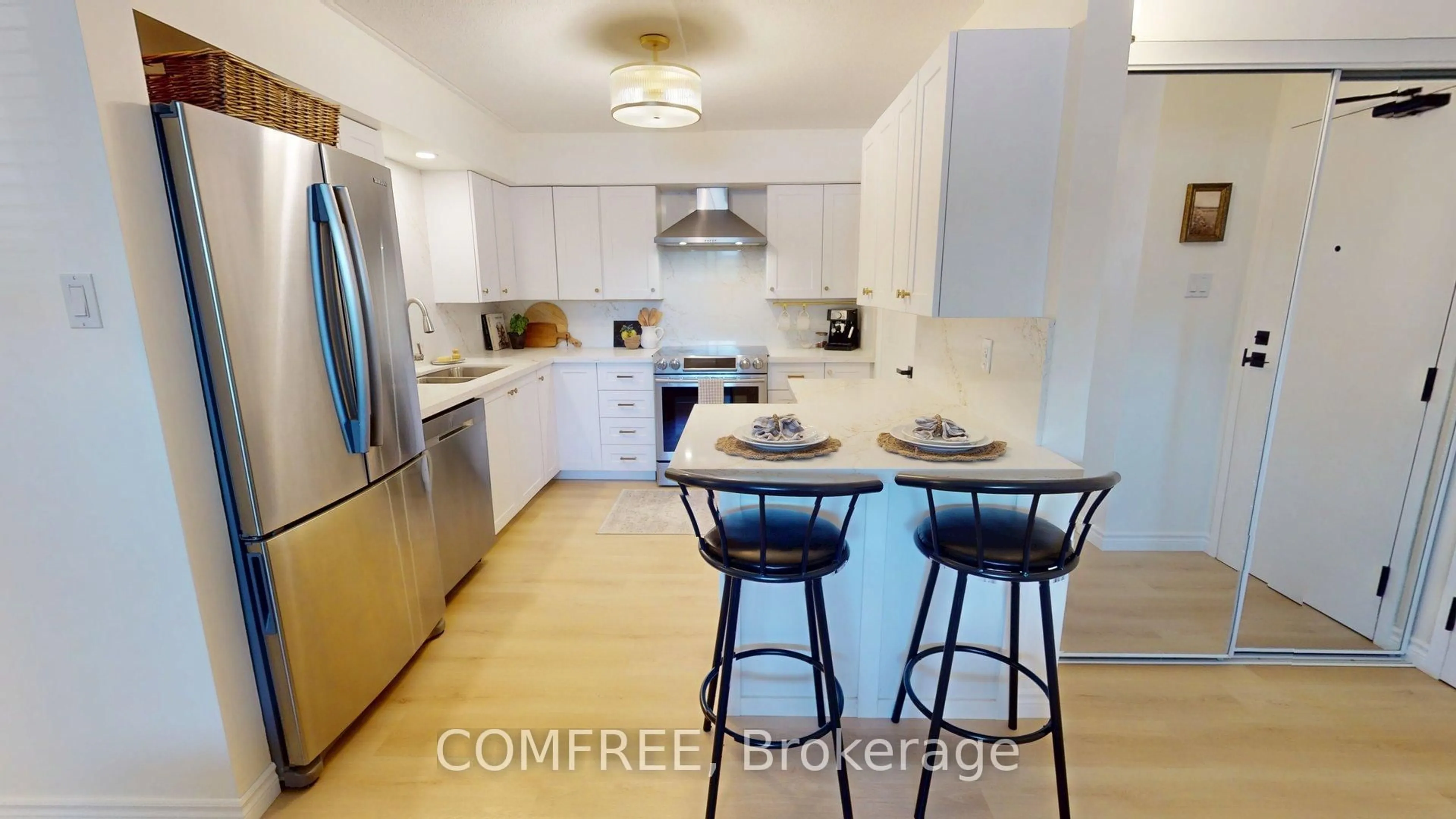 Contemporary kitchen, unknown for 50 Campbell Crt #201, Stratford Ontario N5A 7T6