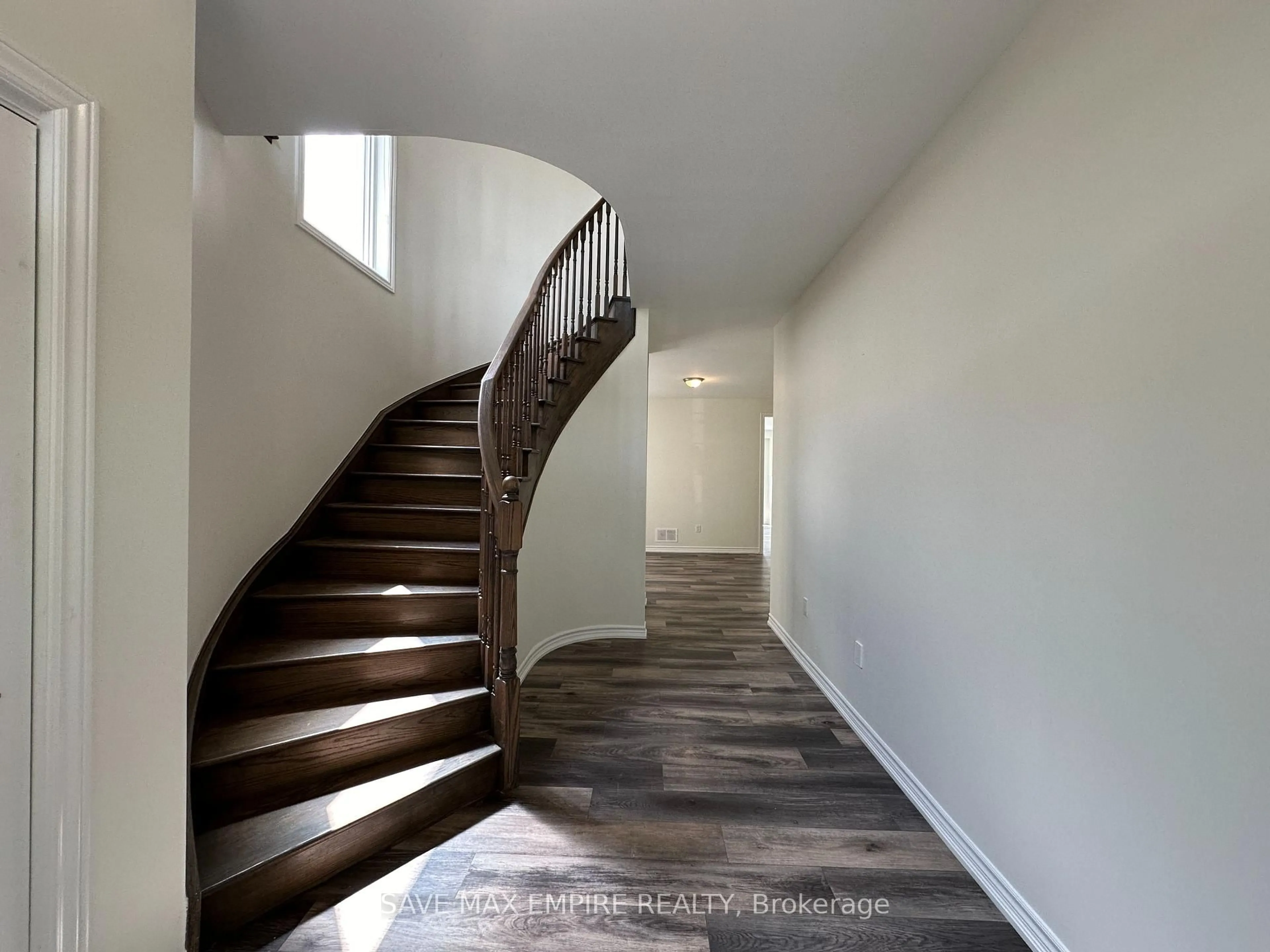 Stairs for 1499 Marina Dr, Fort Erie Ontario L2A 0C7