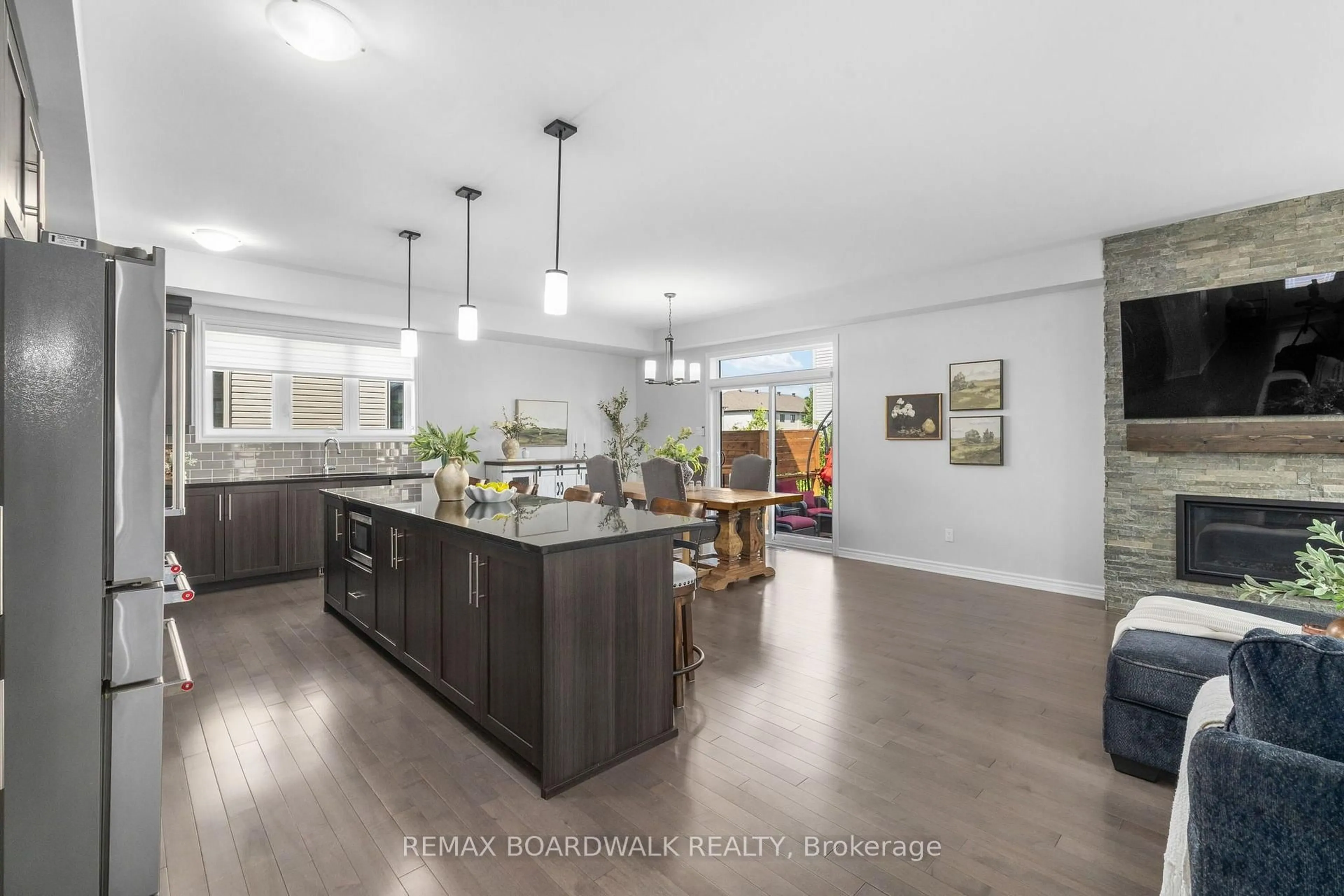 Open concept kitchen, unknown for 112 Francis St, Carleton Place Ontario K7C 0E9