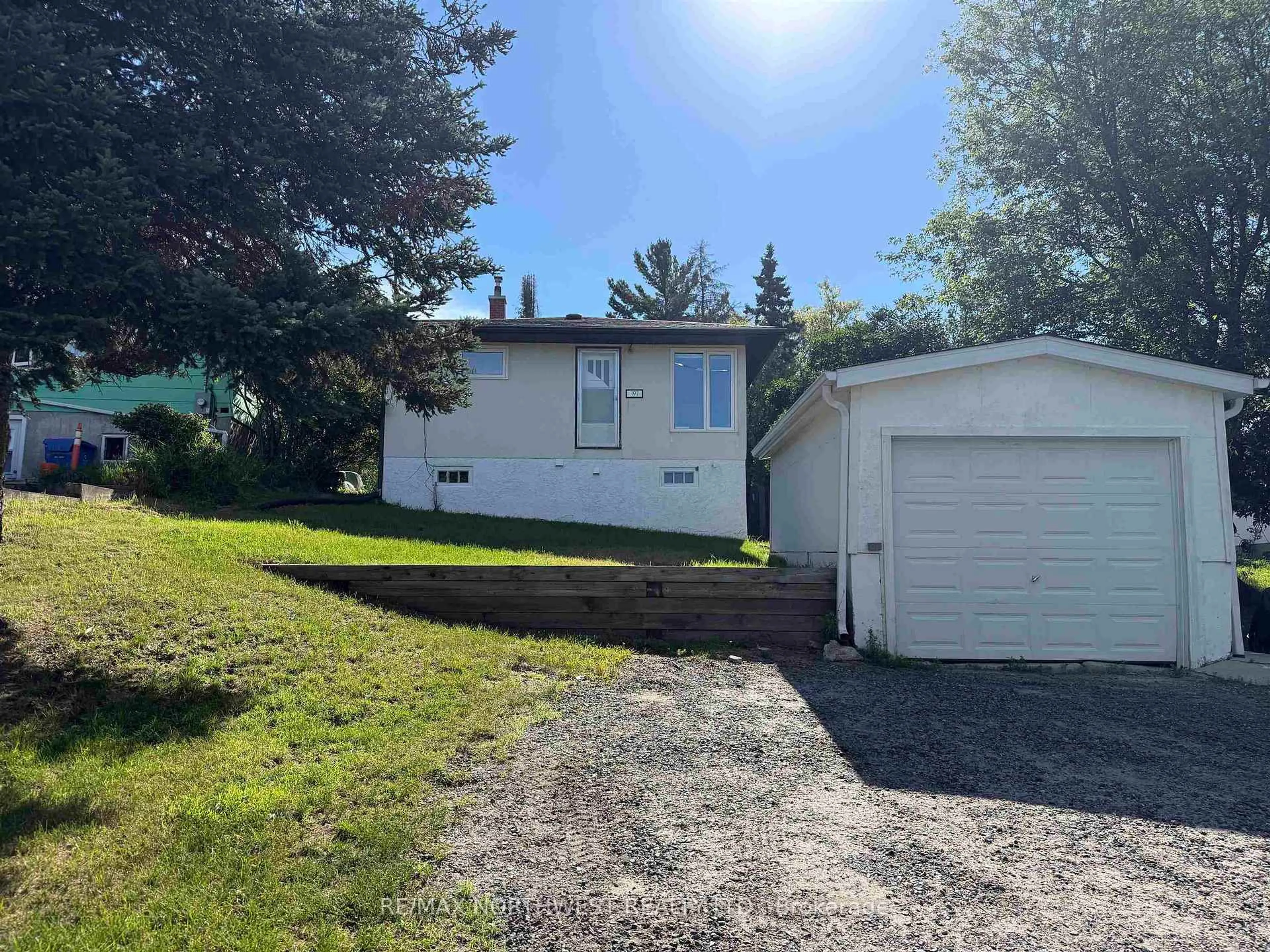 Unknown for 197 Scramble Ave, Kenora Ontario P9N 3H3