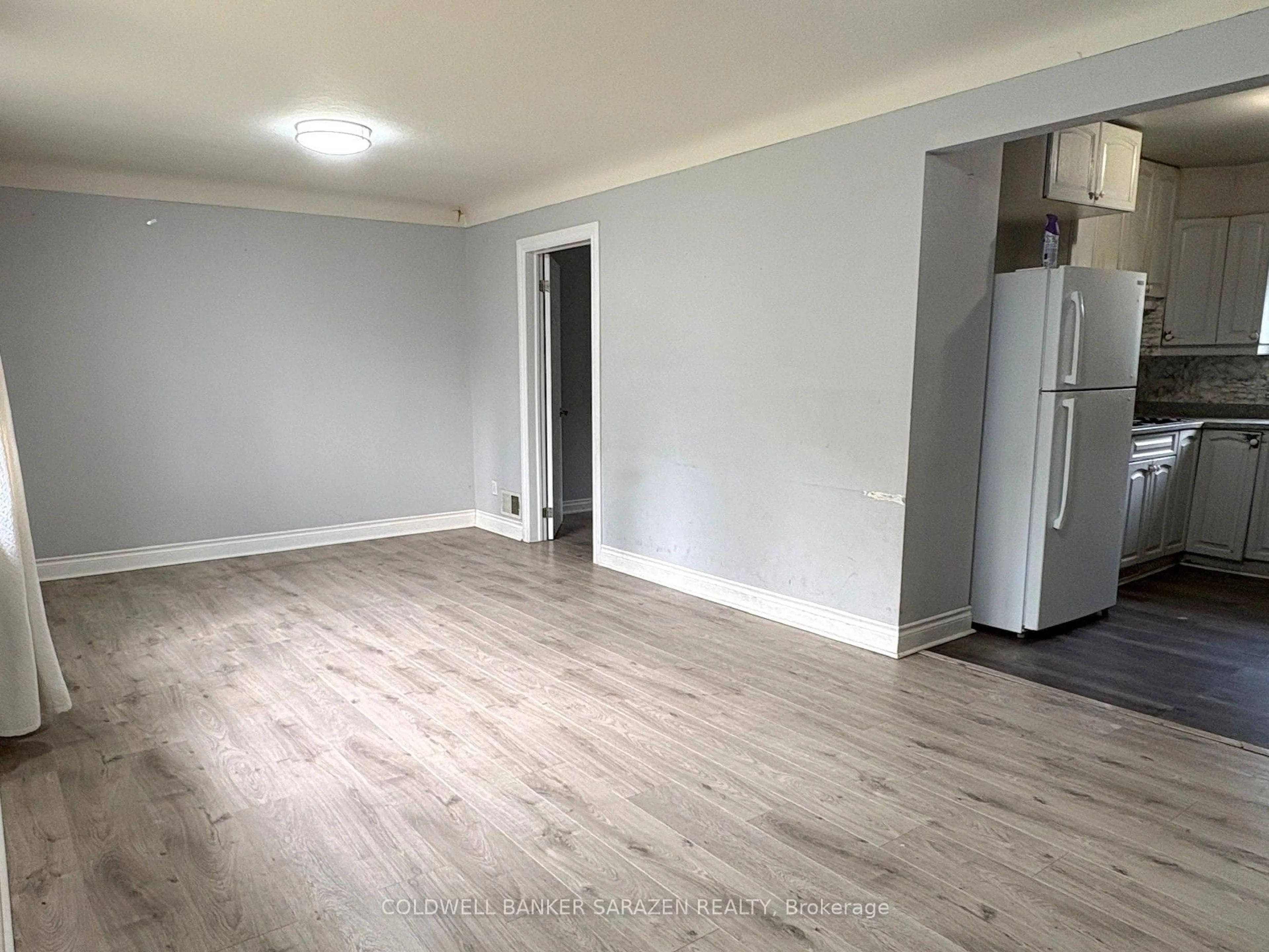 A pic of a room for 1312 Thames St, Ottawa Ontario K1Z 7N4
