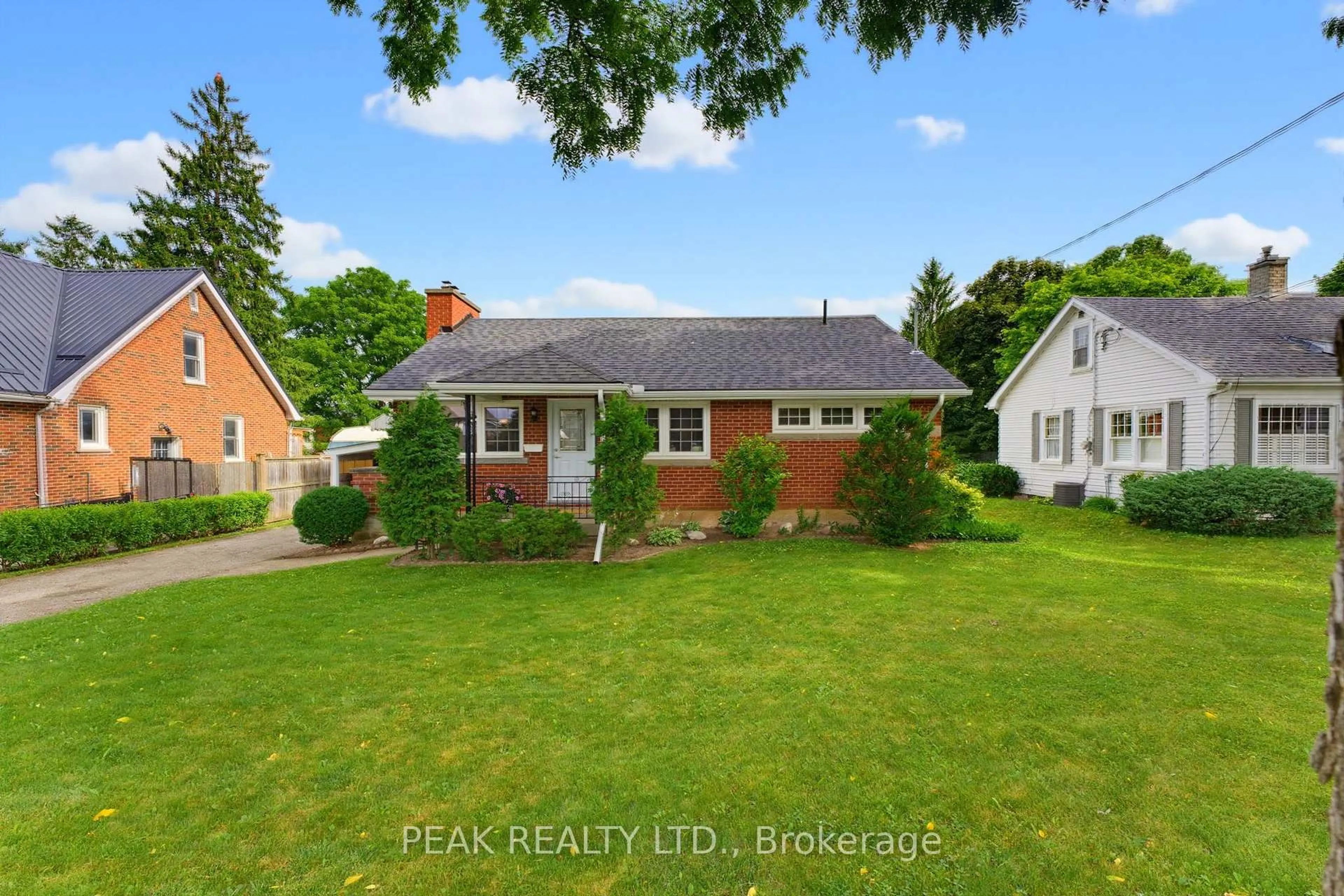 A pic from outside/outdoor area/front of a property/back of a property/a pic from drone, street for 84 Dundas St, Brant Ontario N3L 1G5