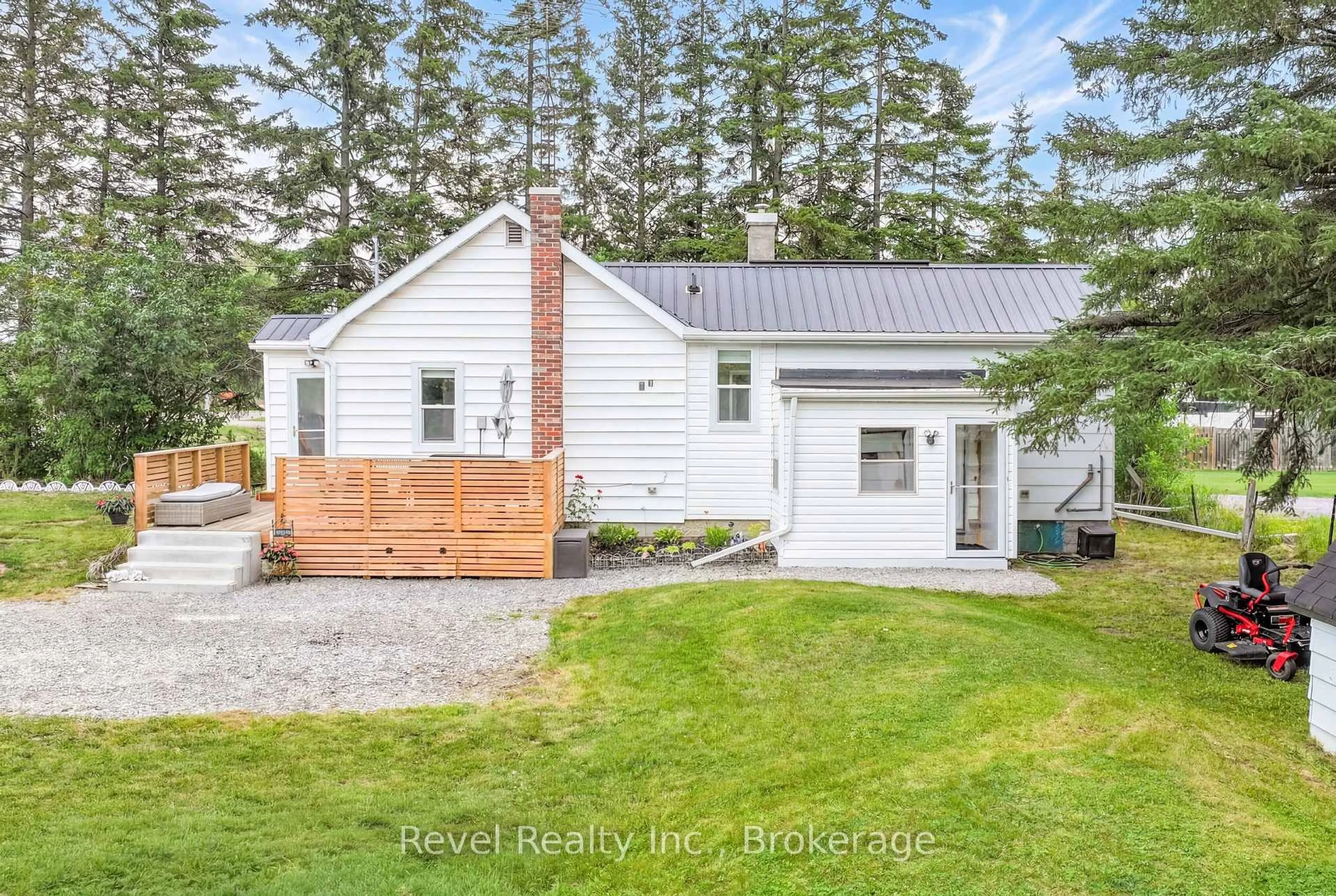A pic from outside/outdoor area/front of a property/back of a property/a pic from drone, street for 78 Golden Mile Rd, Kawartha Lakes Ontario K9V 4R5