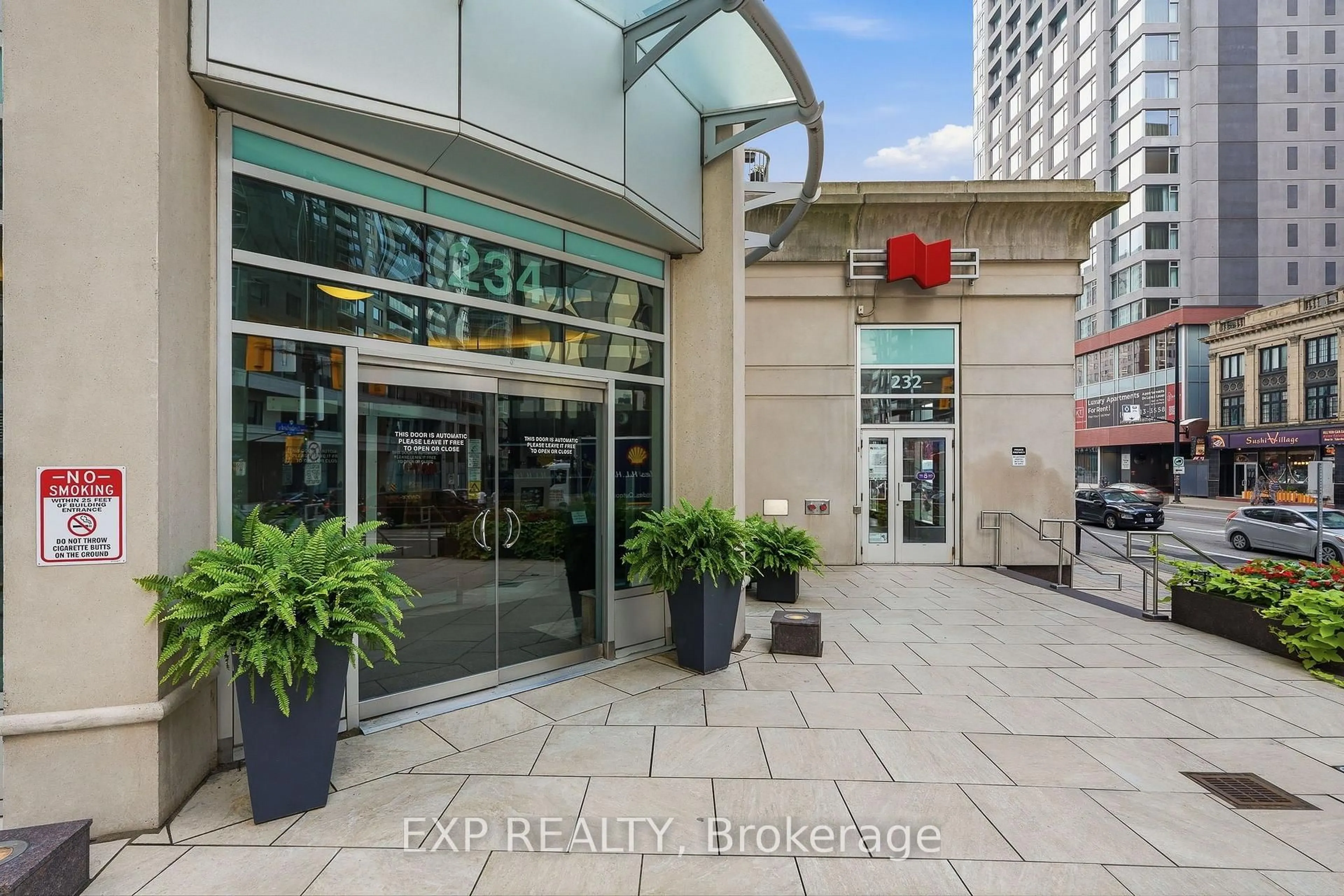 Unknown for 234 Rideau St #304, Ottawa Ontario K1N 0A9
