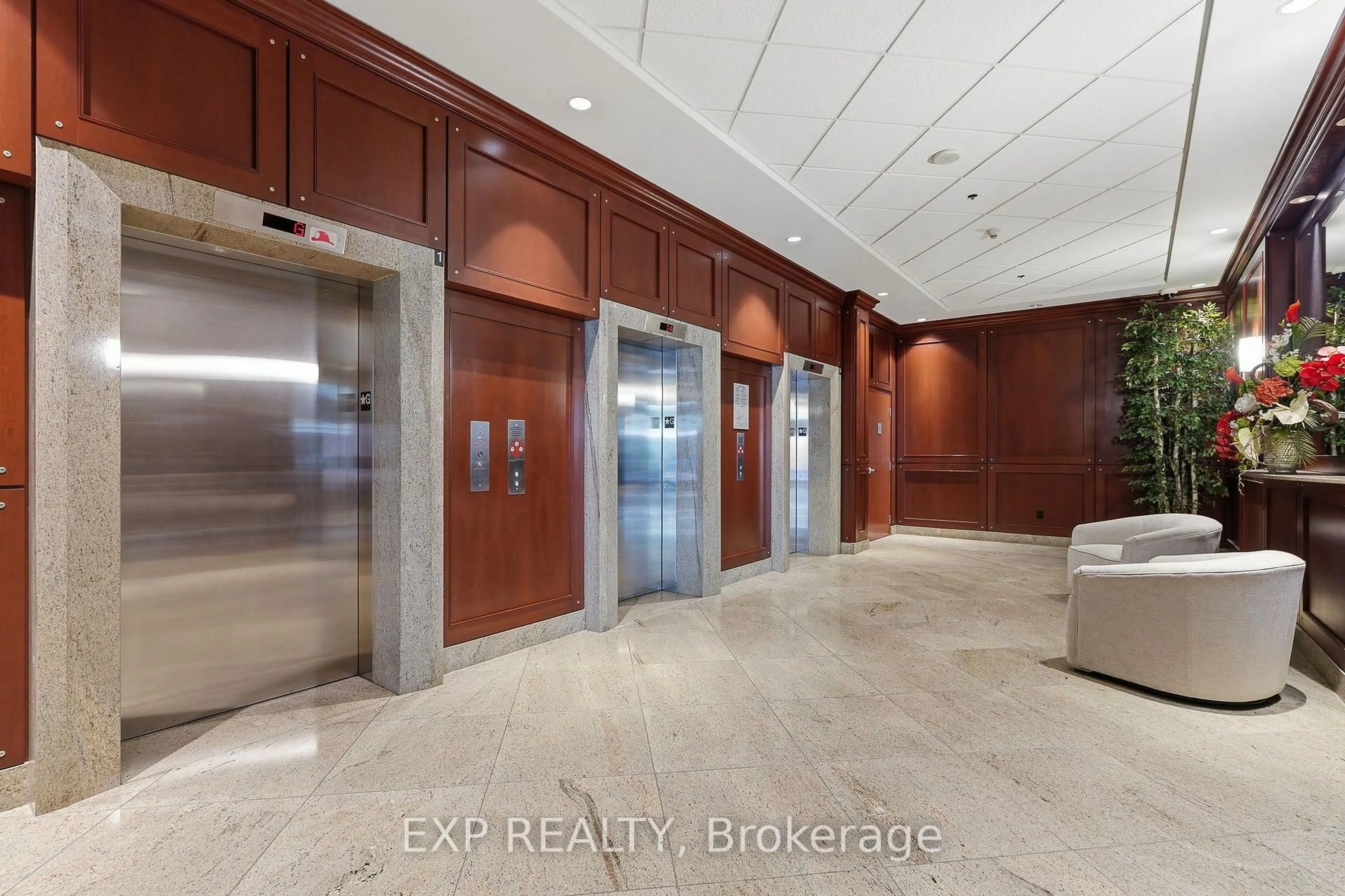 Lobby for 234 Rideau St #304, Ottawa Ontario K1N 0A9