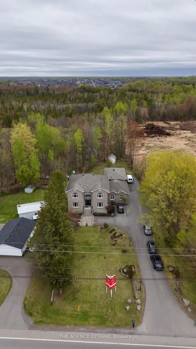 4633 Albion Rd, Ottawa 5