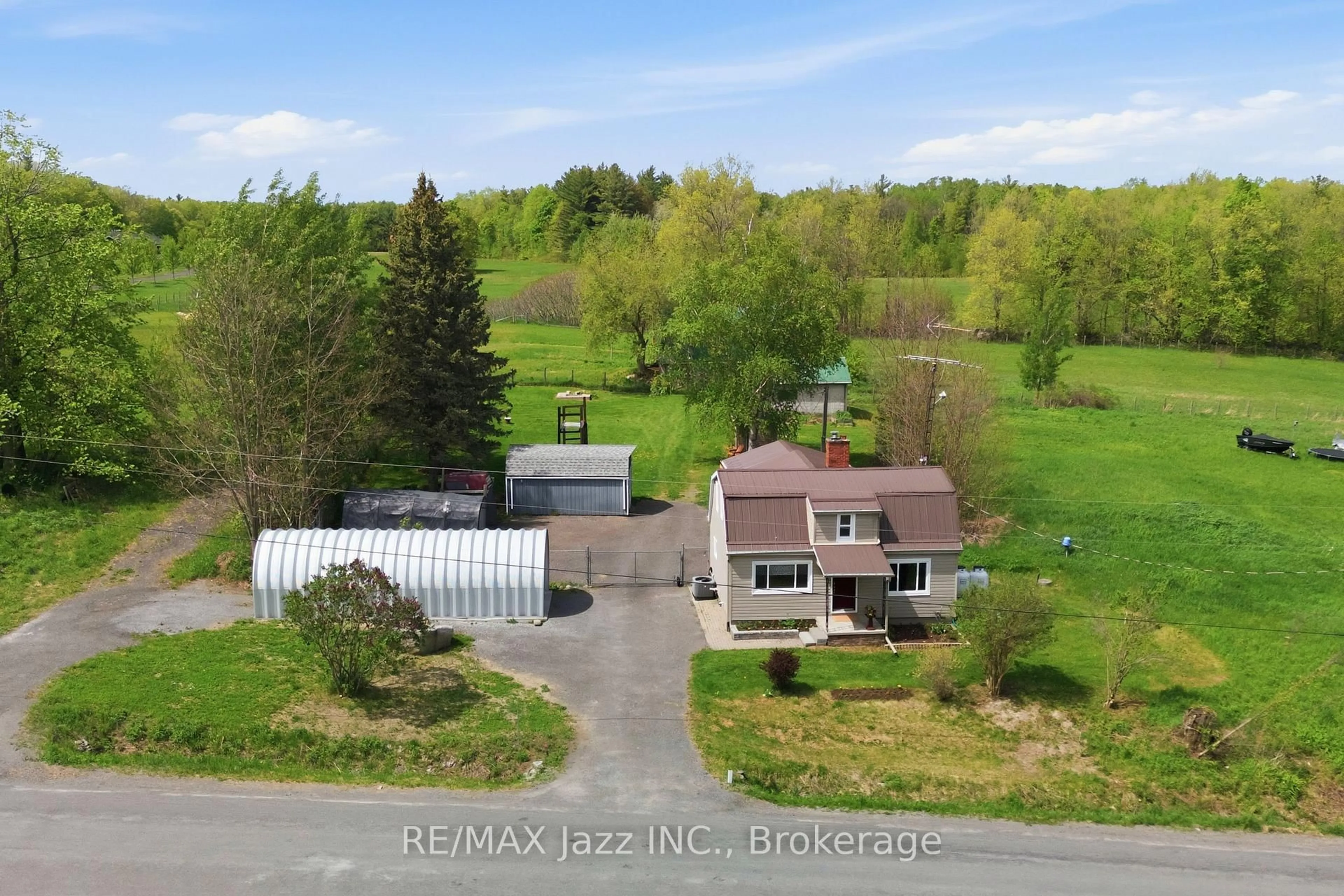 A pic from outside/outdoor area/front of a property/back of a property/a pic from drone, unknown for 350 Schriver Rd, Brighton Ontario K0K 1H0