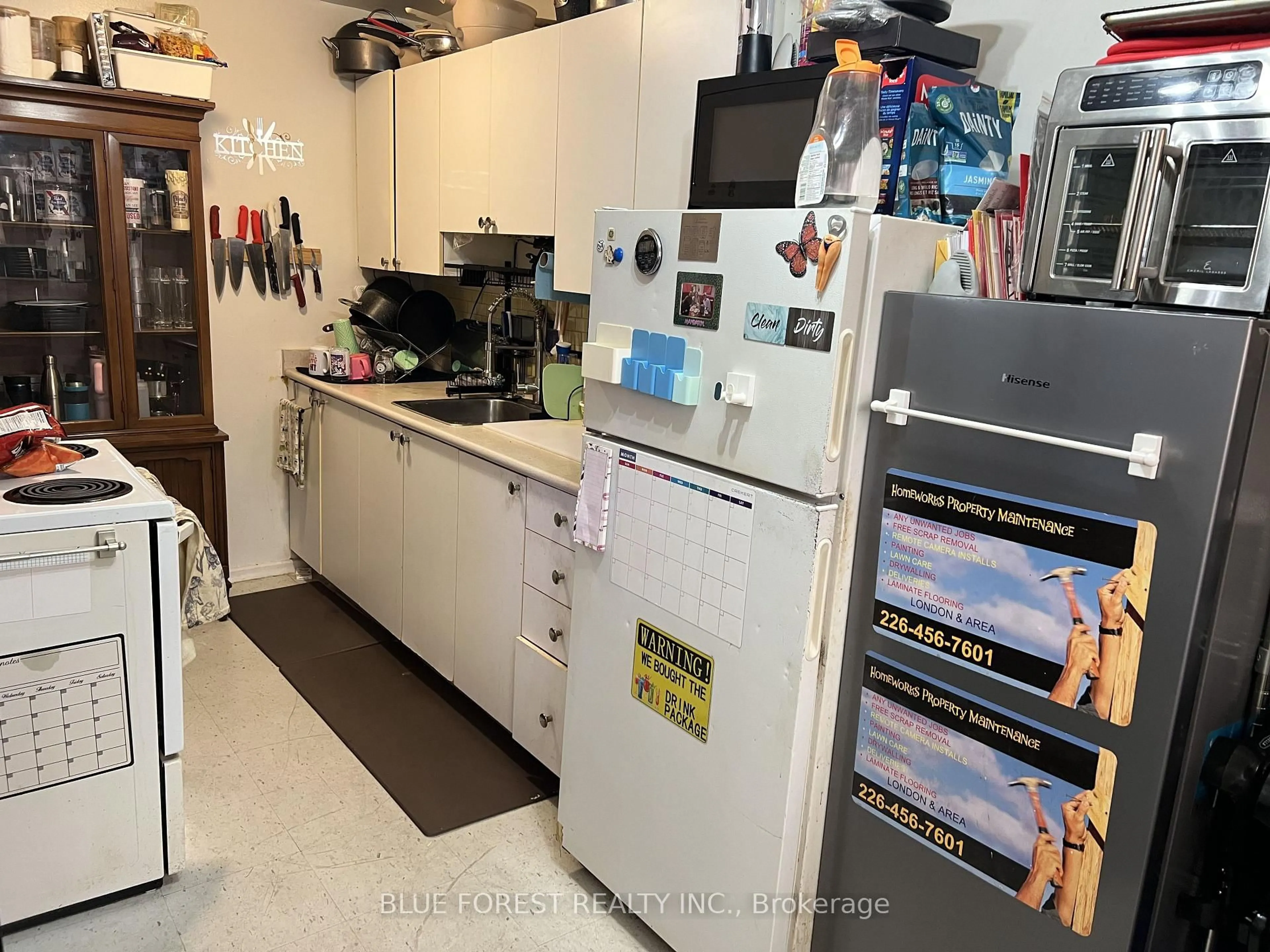 Standard kitchen, unknown for 1170 Hamilton Rd #204, London East Ontario N5W 1A9