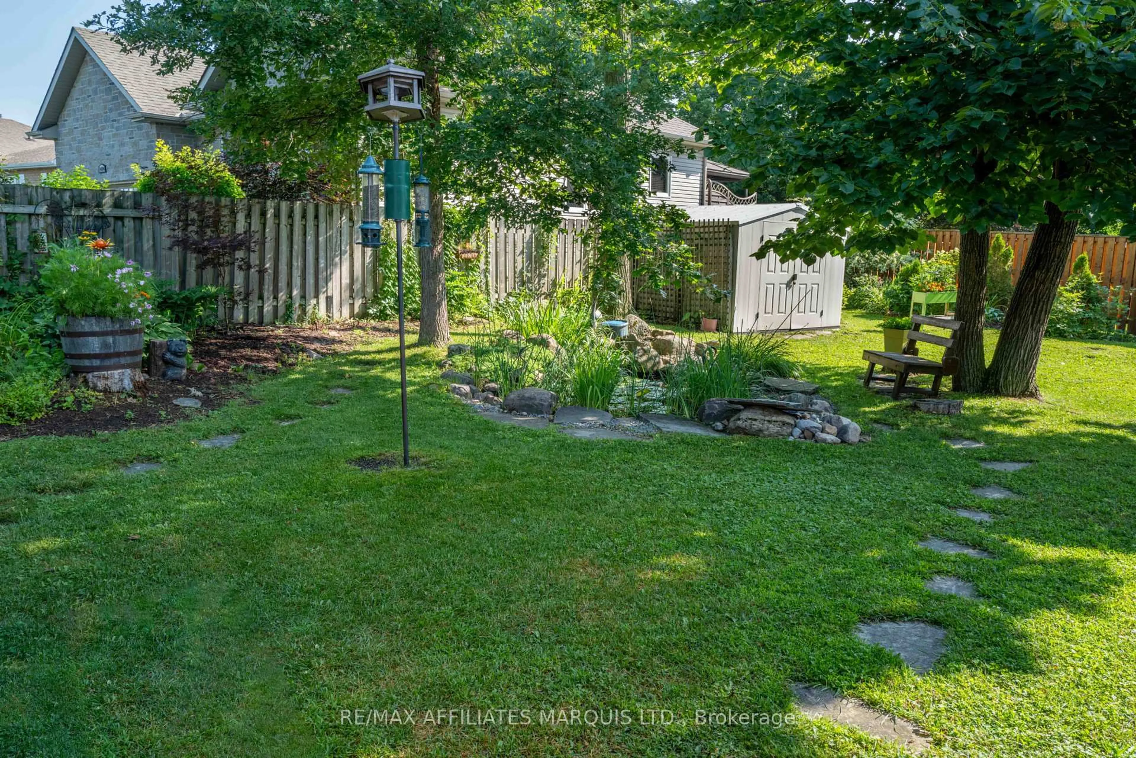 Patio, street for 1274 Daprat Ave, Cornwall Ontario K6H 6N9