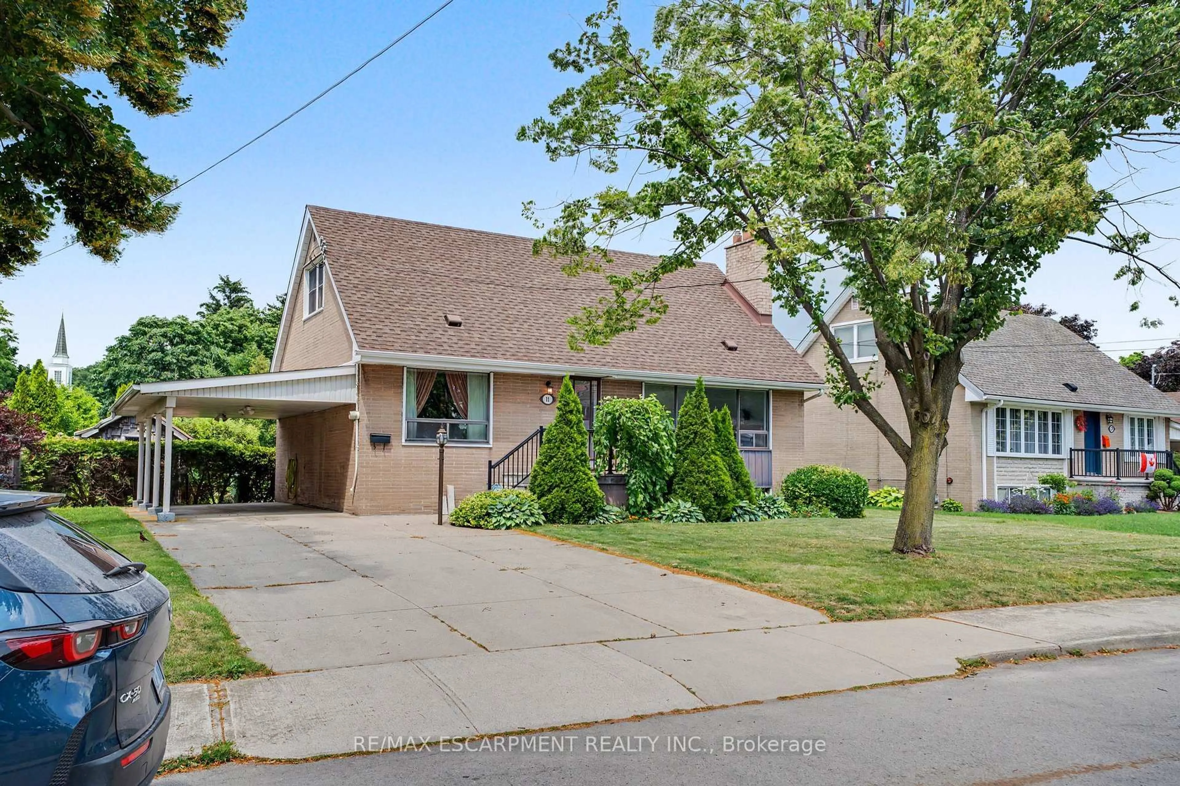 Unknown for 11 Marshall Ave, Hamilton Ontario L8T 1W9