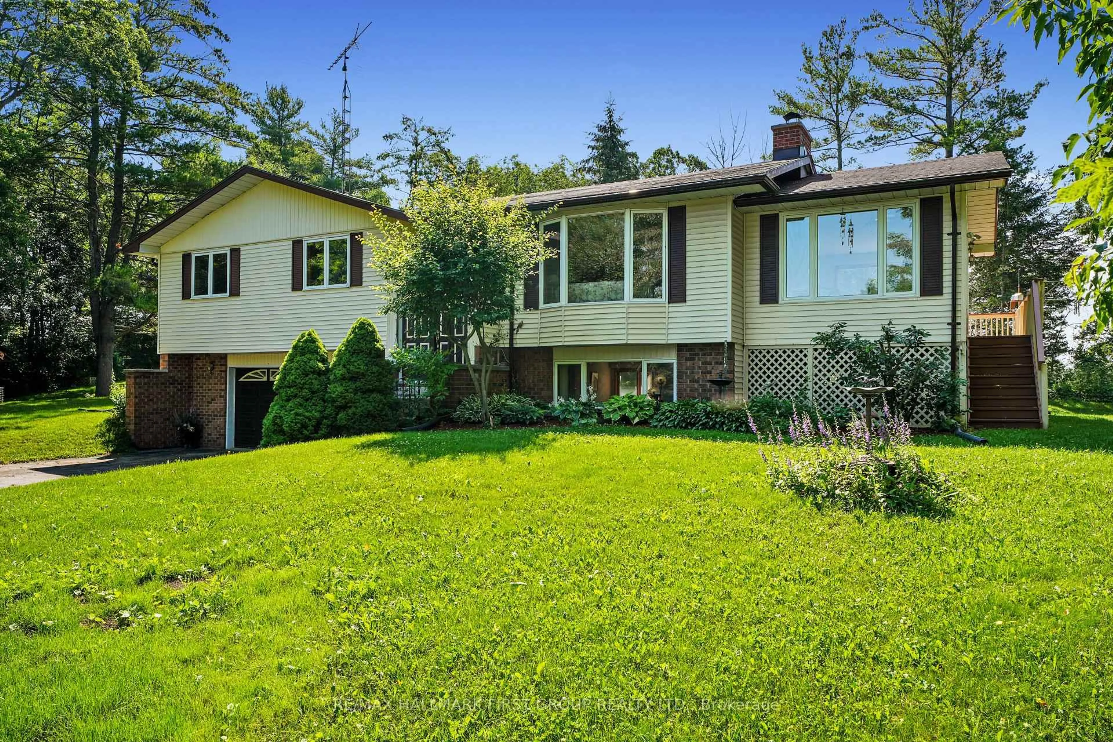 A pic from outside/outdoor area/front of a property/back of a property/a pic from drone, unknown for 35 Crowe Bay Hts, Trent Hills Ontario K0L 1L0