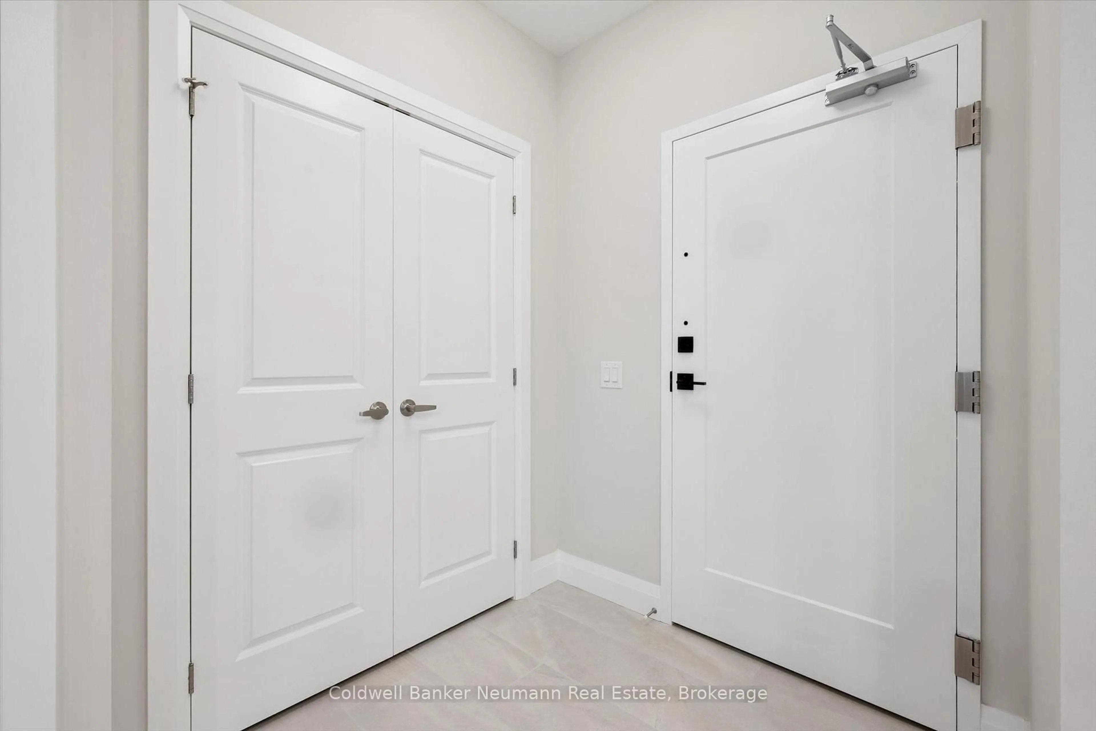 Indoor entryway for 1882 Gordon St #301, Guelph Ontario N1L 0P6