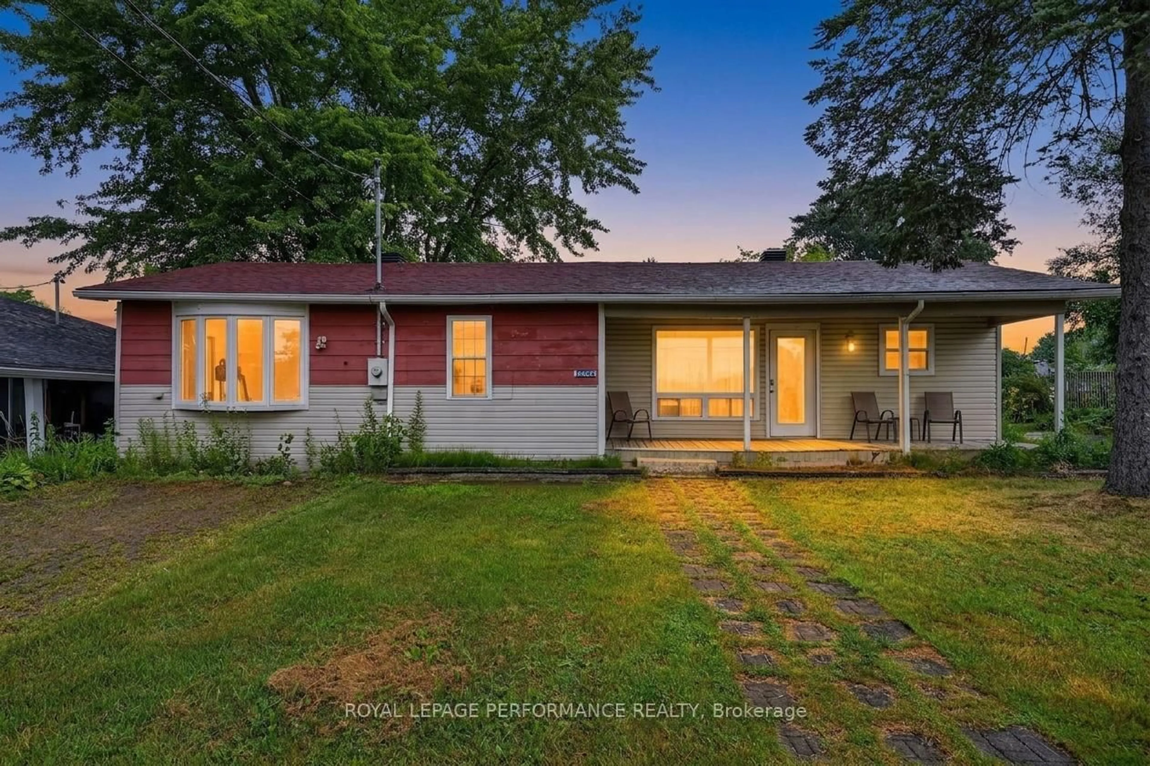 A pic from outside/outdoor area/front of a property/back of a property/a pic from drone, street for 6223 164th Ave, South Glengarry Ontario K0C 1E0