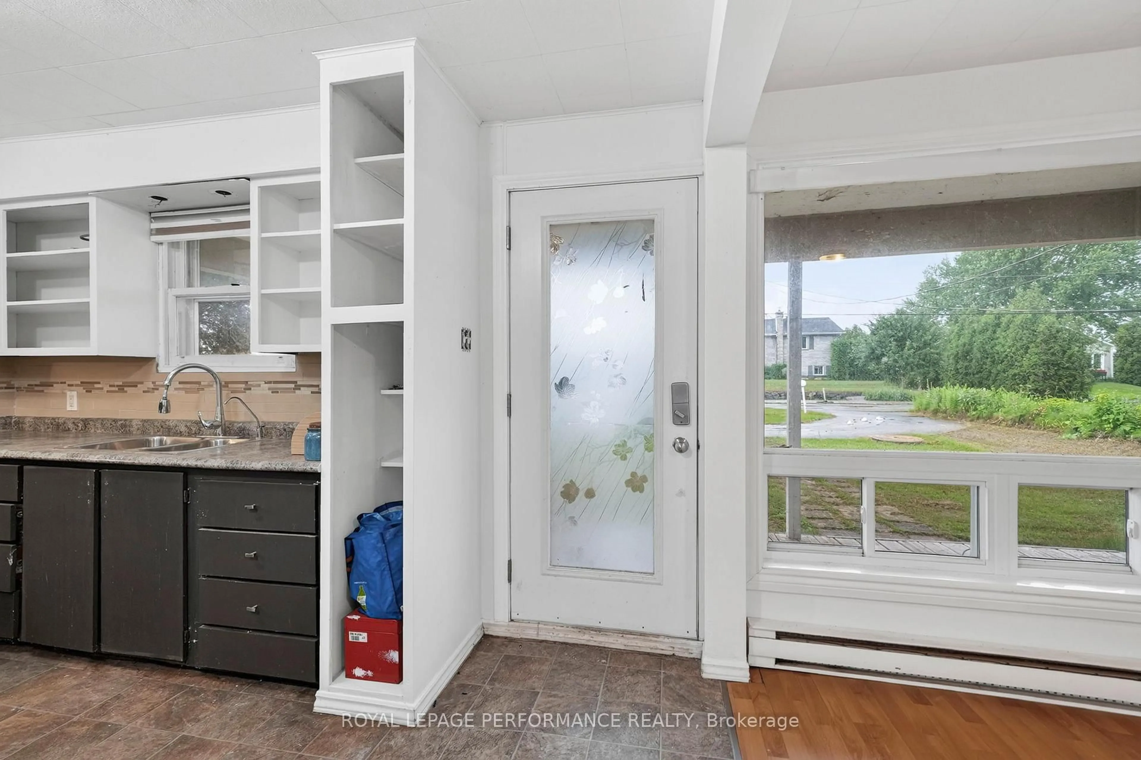 Indoor entryway for 6223 164th Ave, South Glengarry Ontario K0C 1E0