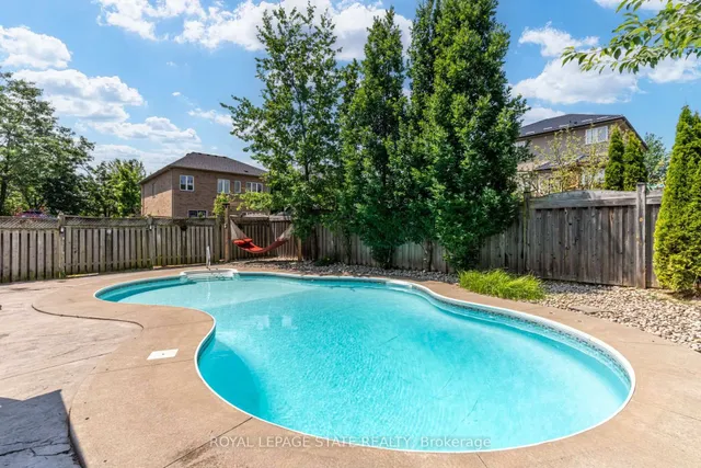 90 Davidson Blvd, Hamilton 4
