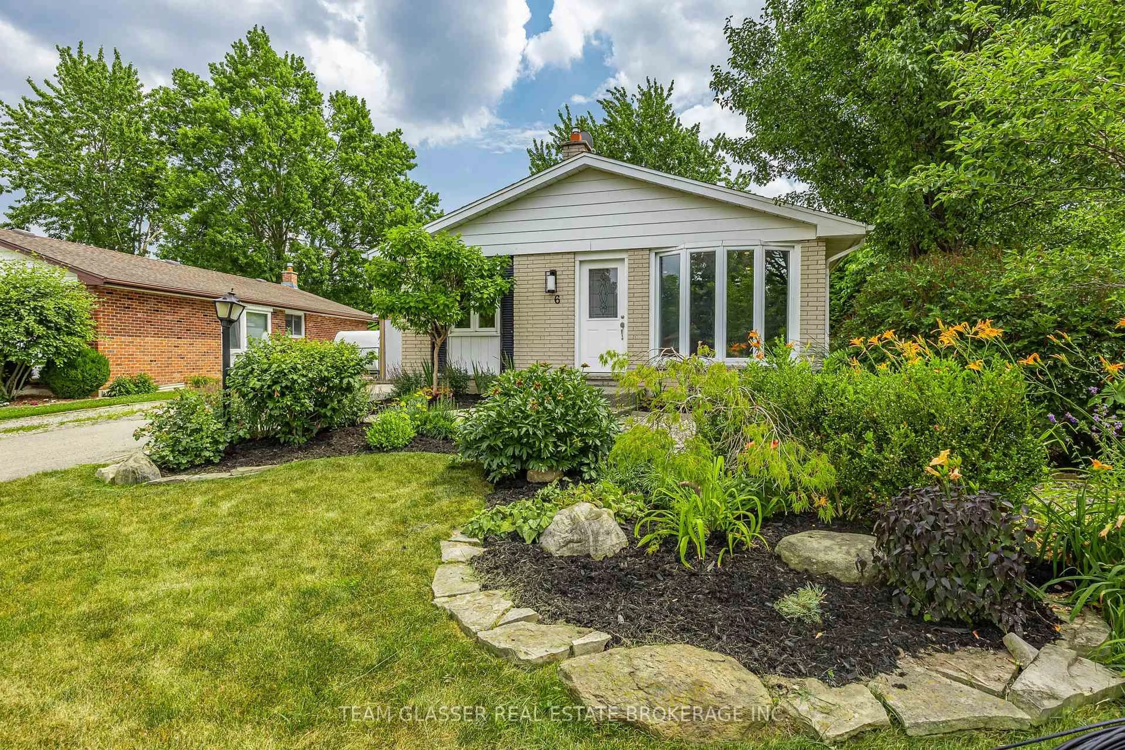 Unknown for 6 HEATH Pl, London South Ontario N5Z 4G6