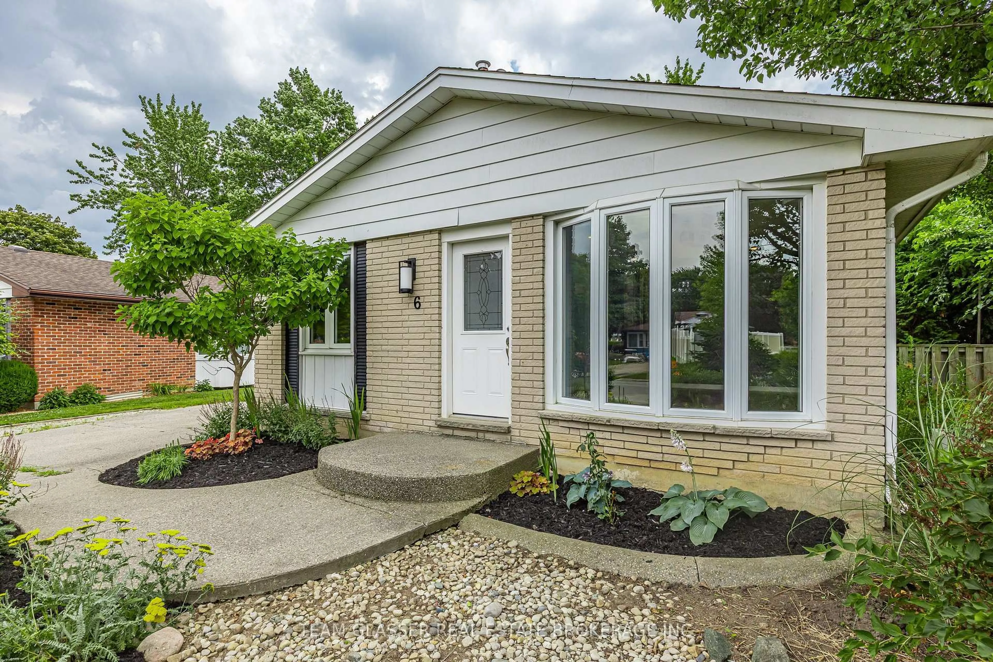 Unknown for 6 HEATH Pl, London South Ontario N5Z 4G6