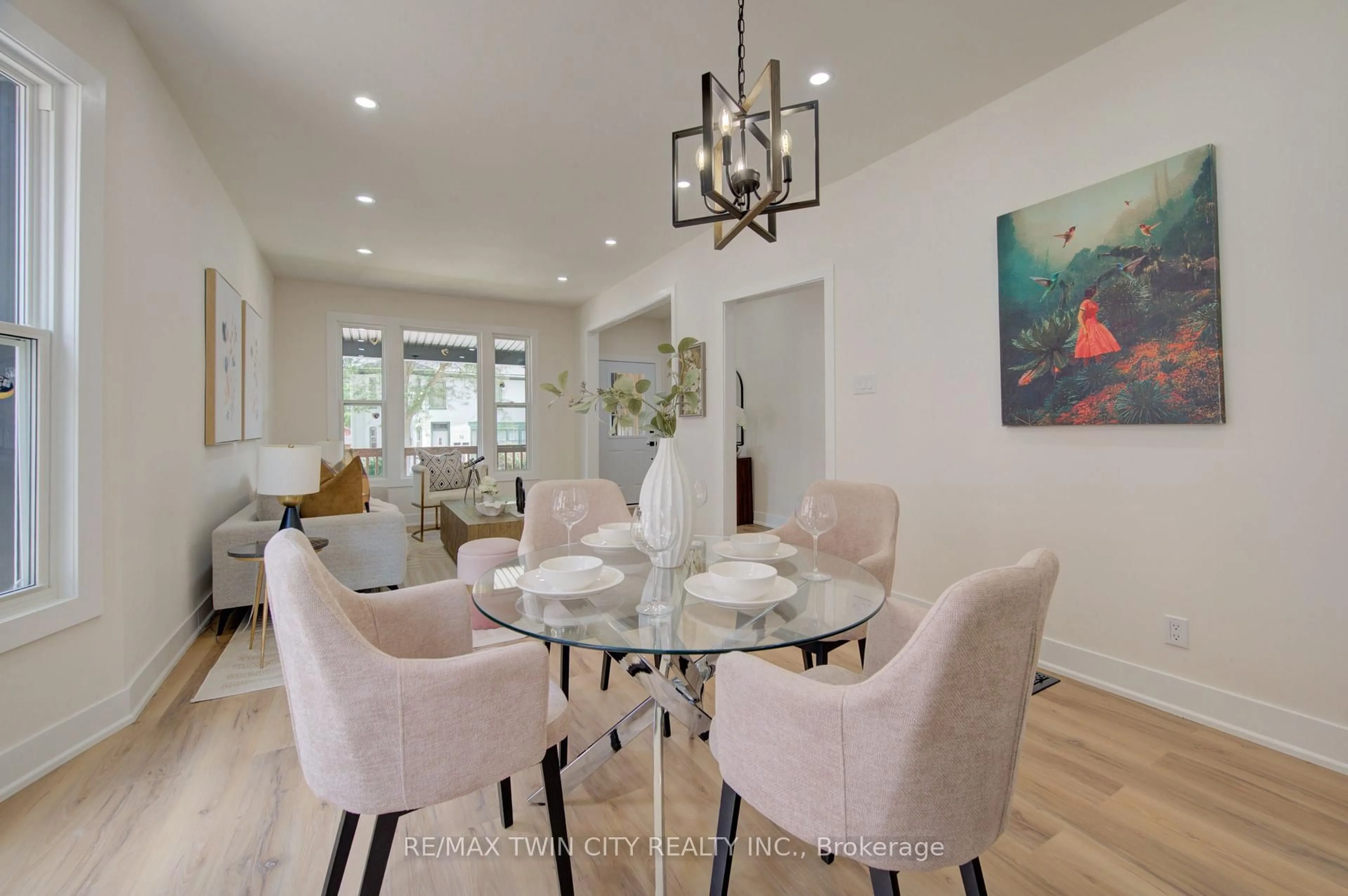 Dining room, unknown for 26 Richardson St, Cambridge Ontario N1S 2P3