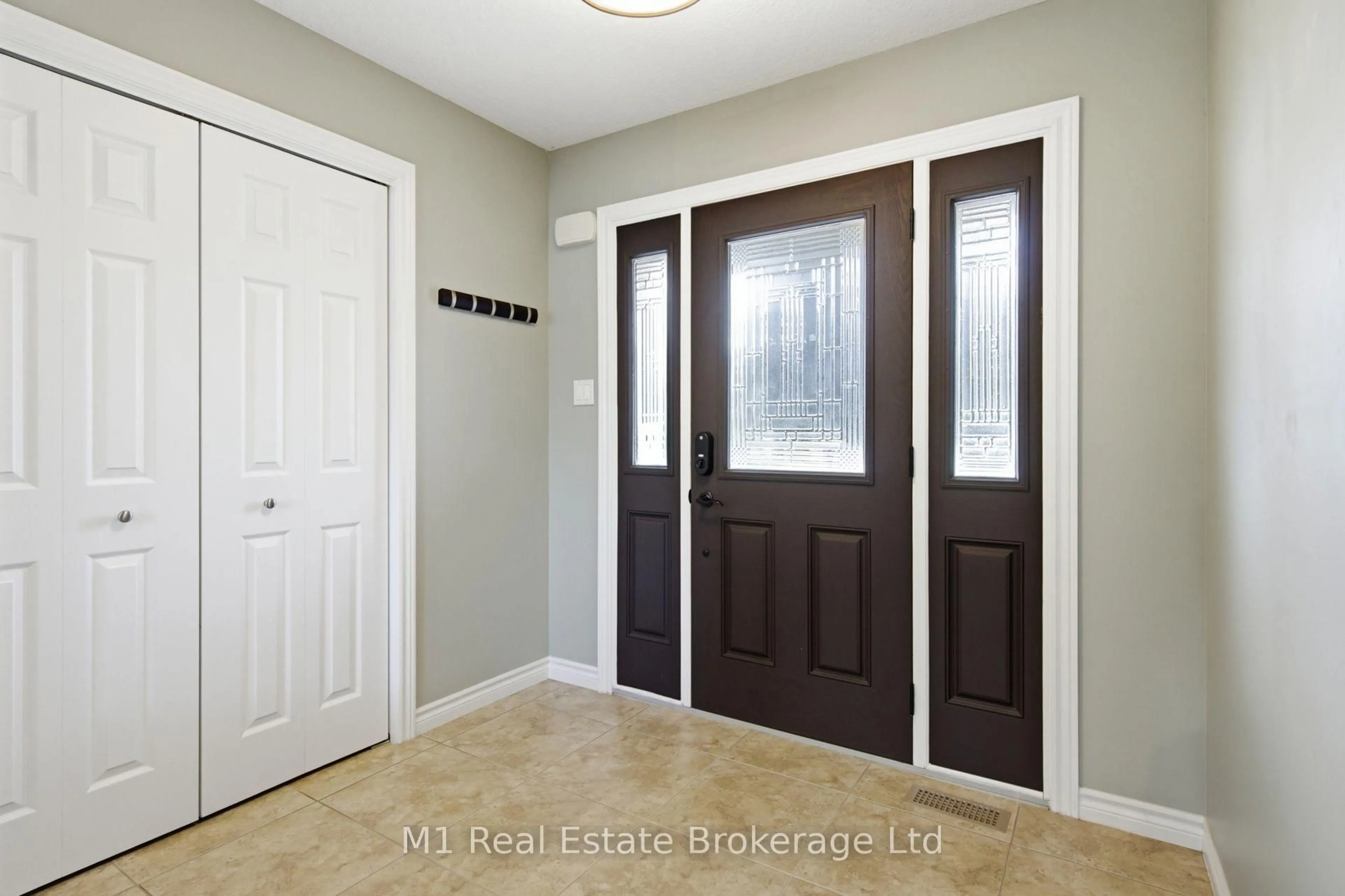 Indoor entryway for 31 Healey St, Centre Wellington Ontario N0B 1S0