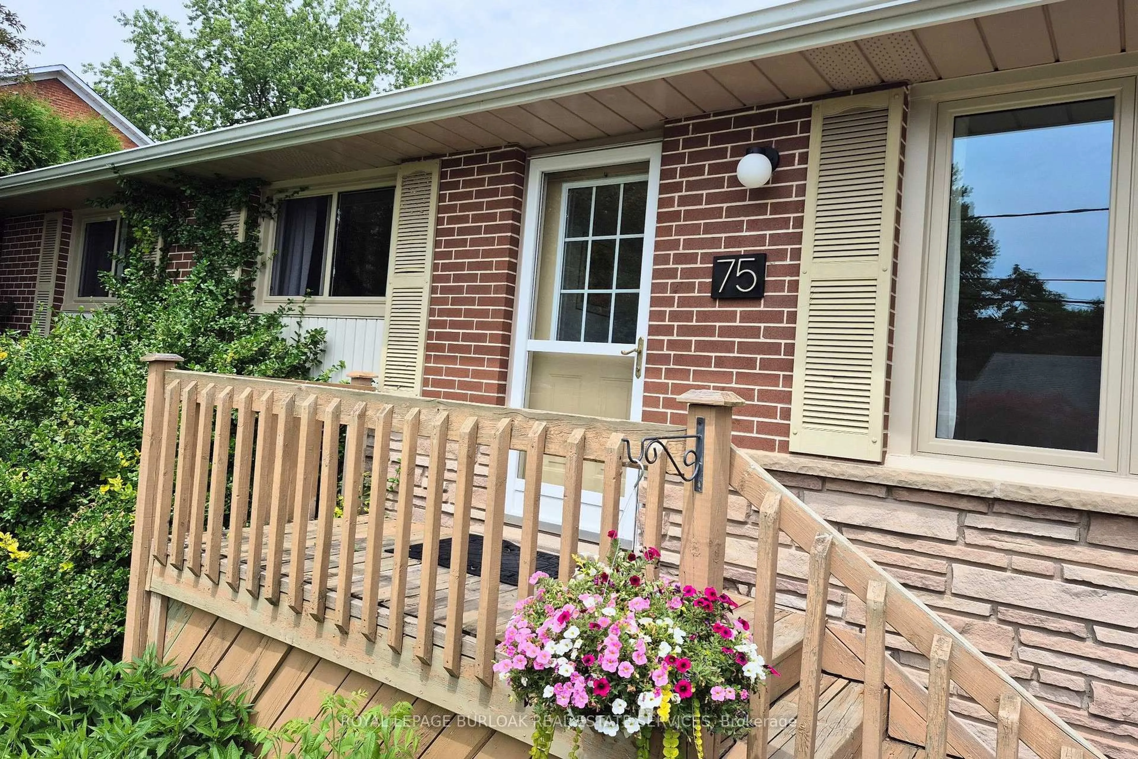 Unknown for 75 Flamboro St, Hamilton Ontario L0R 2H0