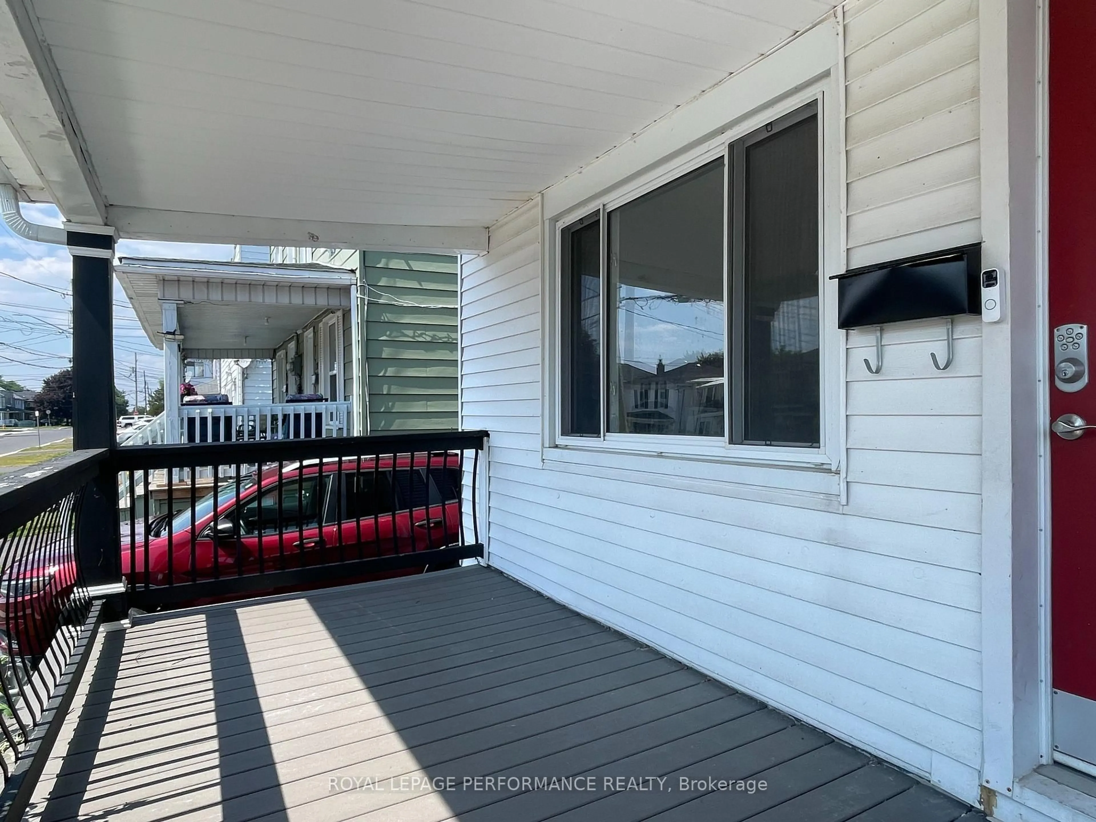 Home with vinyl exterior material, unknown for 205 Guy St, Cornwall Ontario K6H 4V1