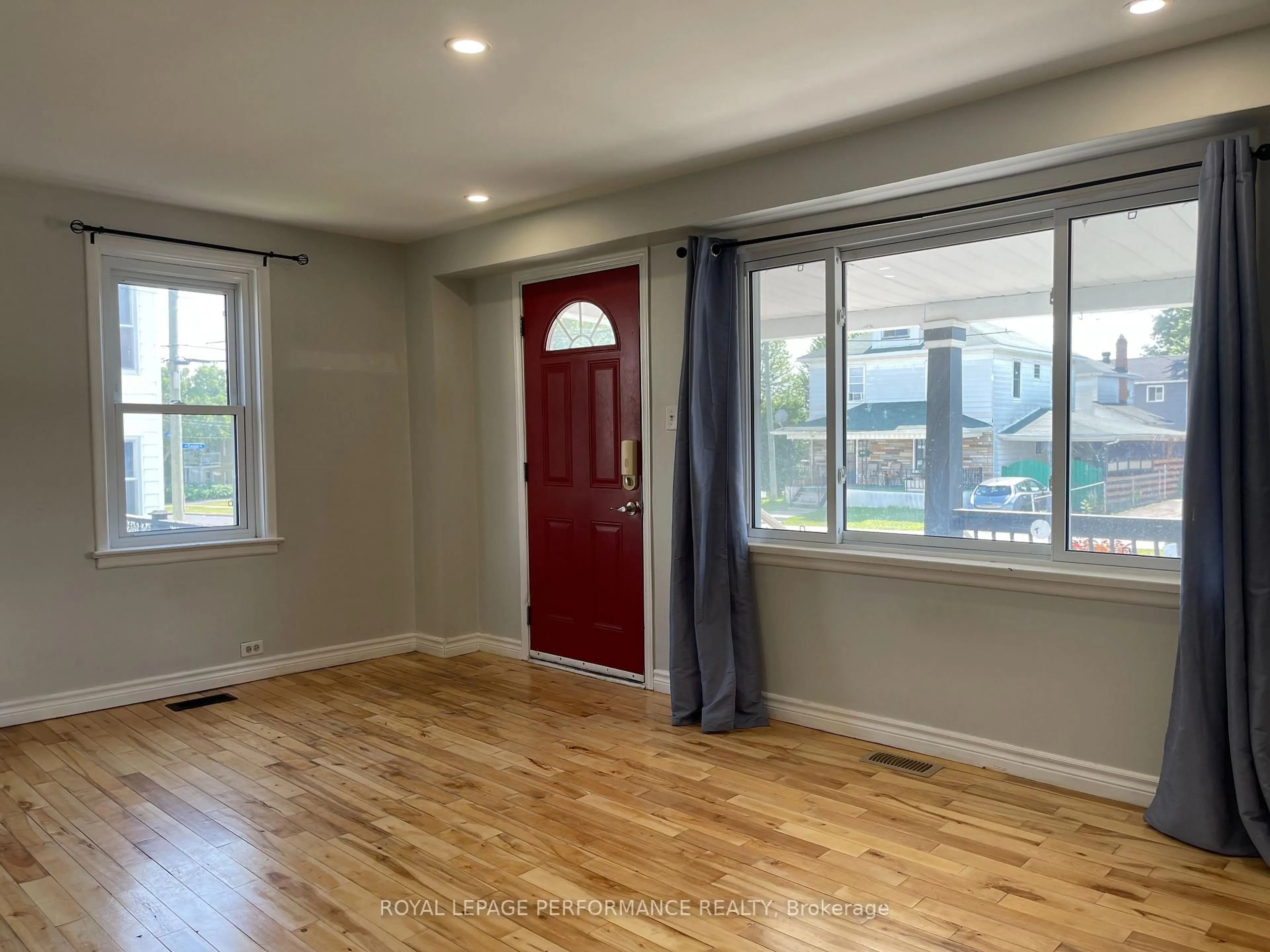 A pic of a room for 205 Guy St, Cornwall Ontario K6H 4V1