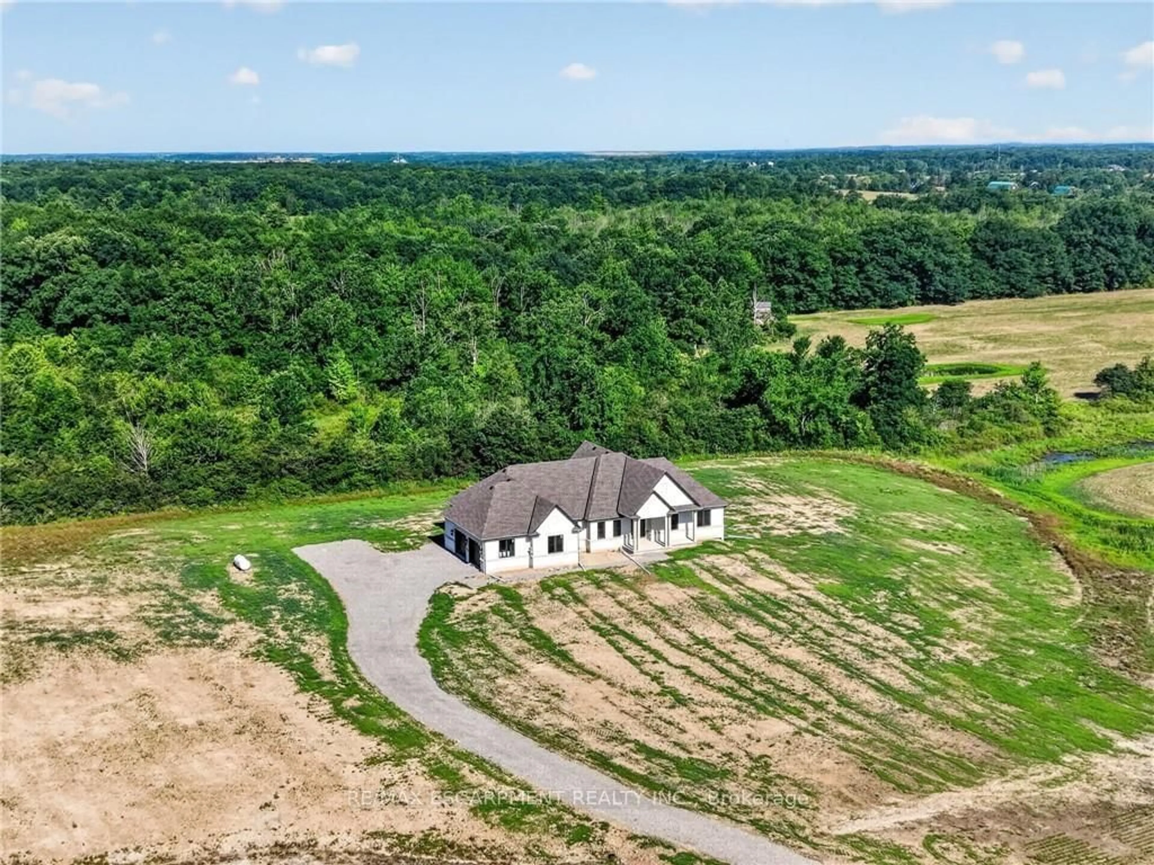 A pic from outside/outdoor area/front of a property/back of a property/a pic from drone, unknown for 680 CAISTORVILLE Rd, West Lincoln Ontario N0A 1C0