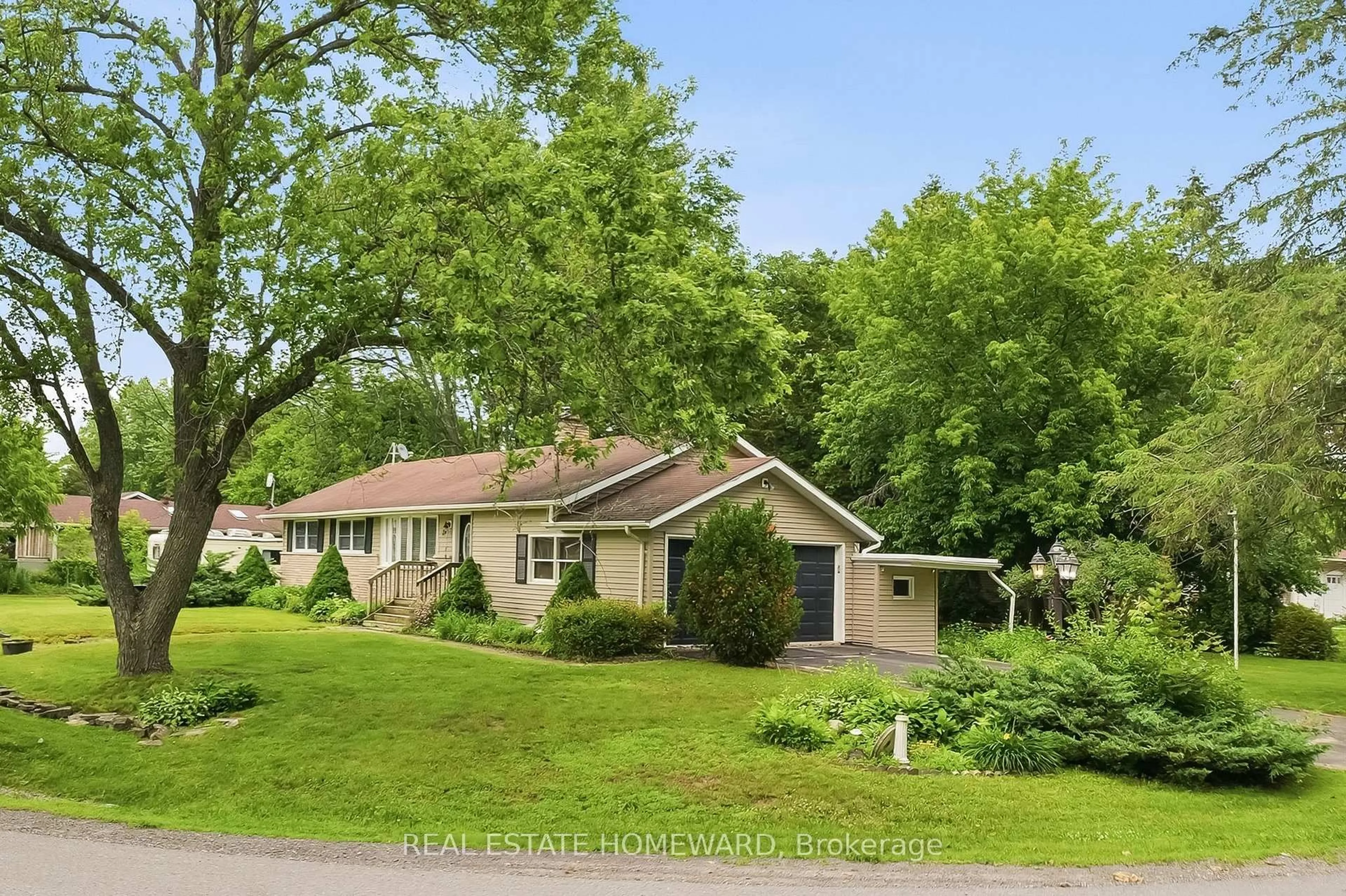 A pic from outside/outdoor area/front of a property/back of a property/a pic from drone, street for 4 Wayne Cres, Quinte West Ontario K0K 1L0