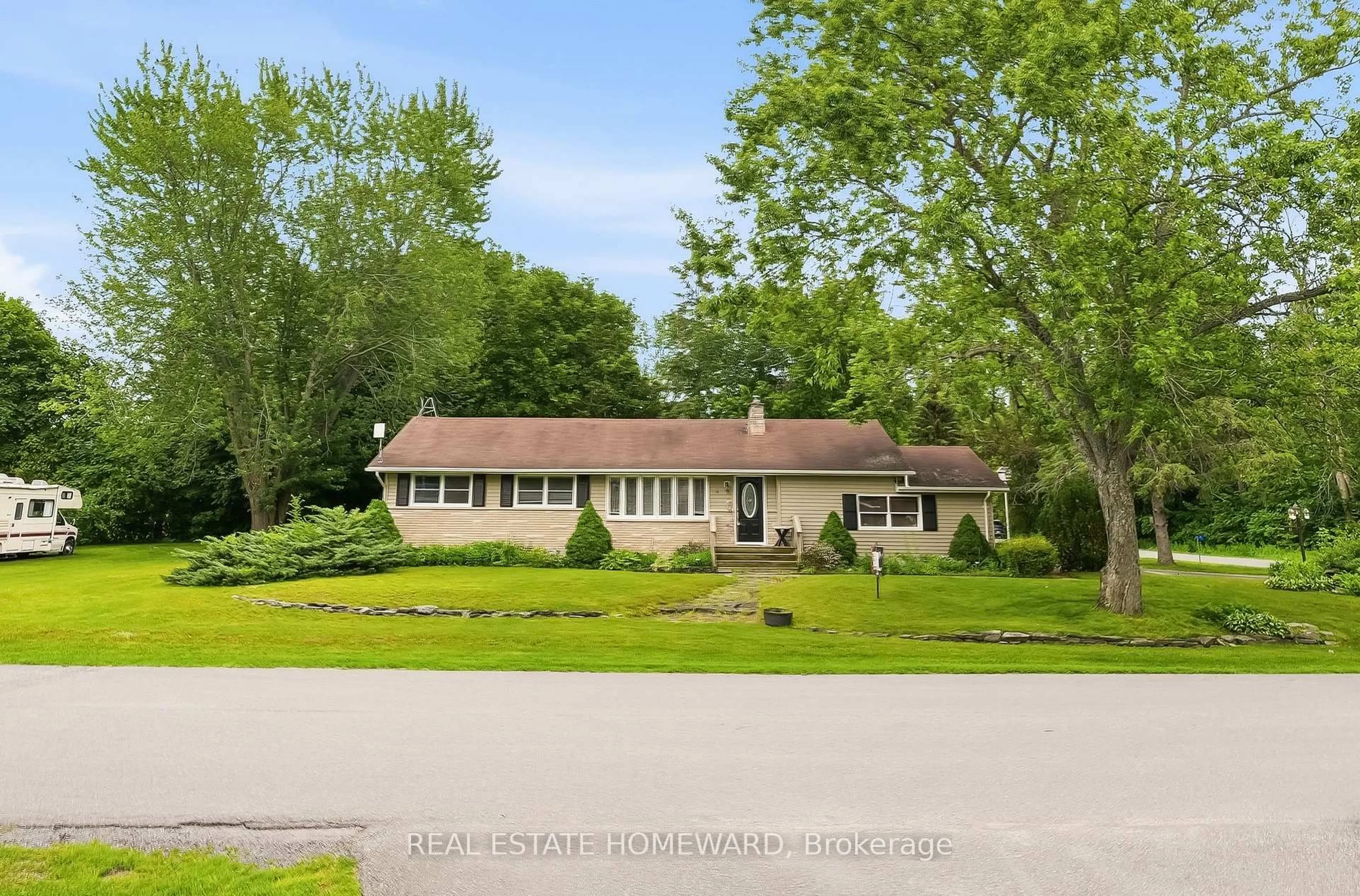 A pic from outside/outdoor area/front of a property/back of a property/a pic from drone, street for 4 Wayne Cres, Quinte West Ontario K0K 1L0