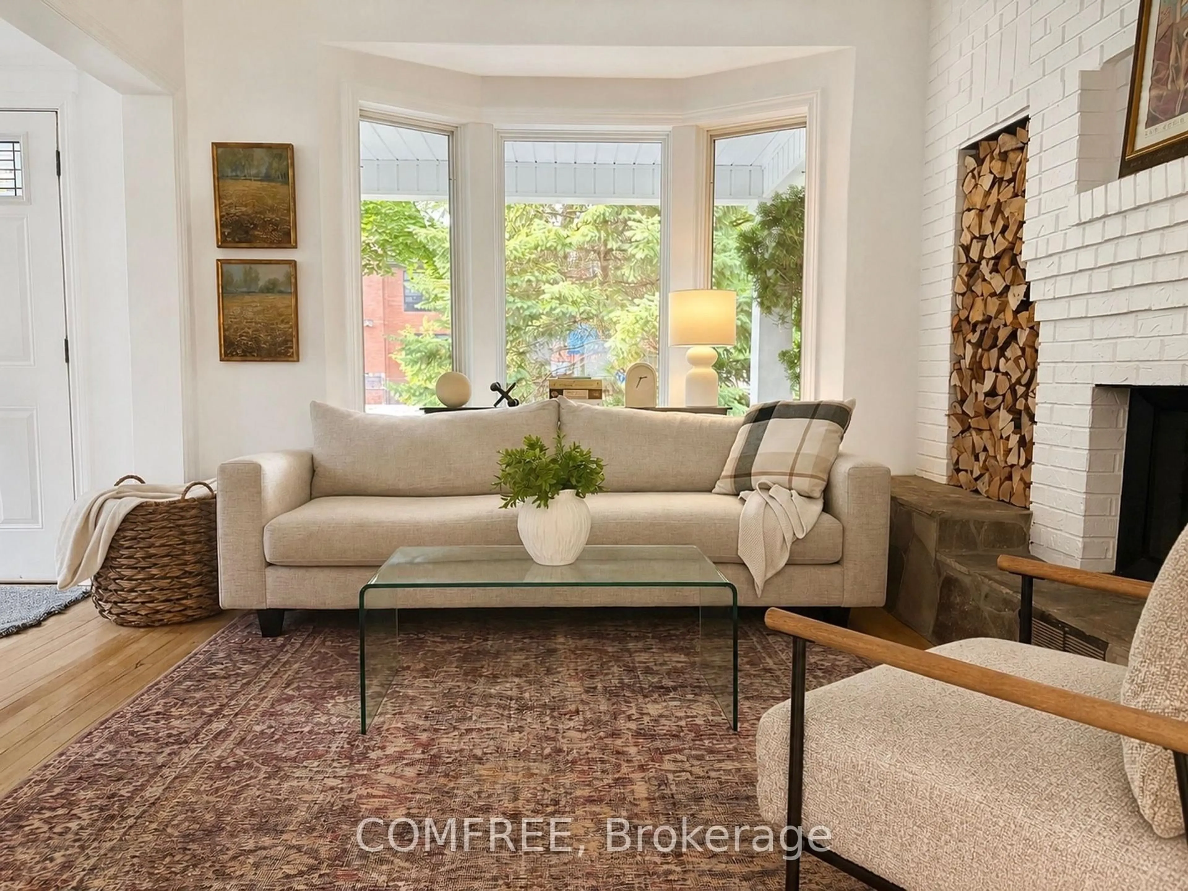 Living room with furniture, unknown for 1815 Iroquois St, Out of Area Ontario N8Y 1S1