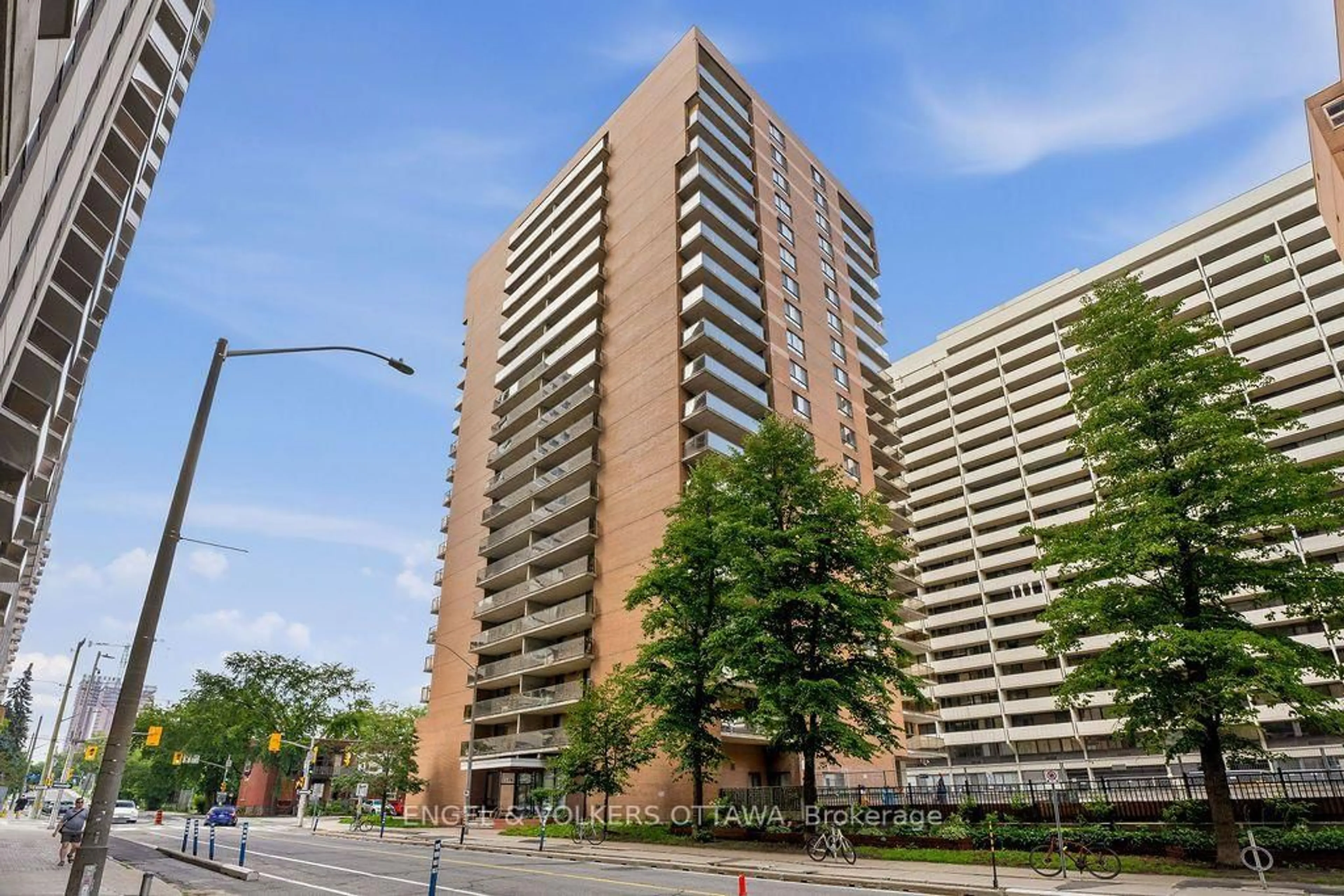 Unknown for 475 Laurier Ave #1602, Ottawa Ontario K1R 7X1