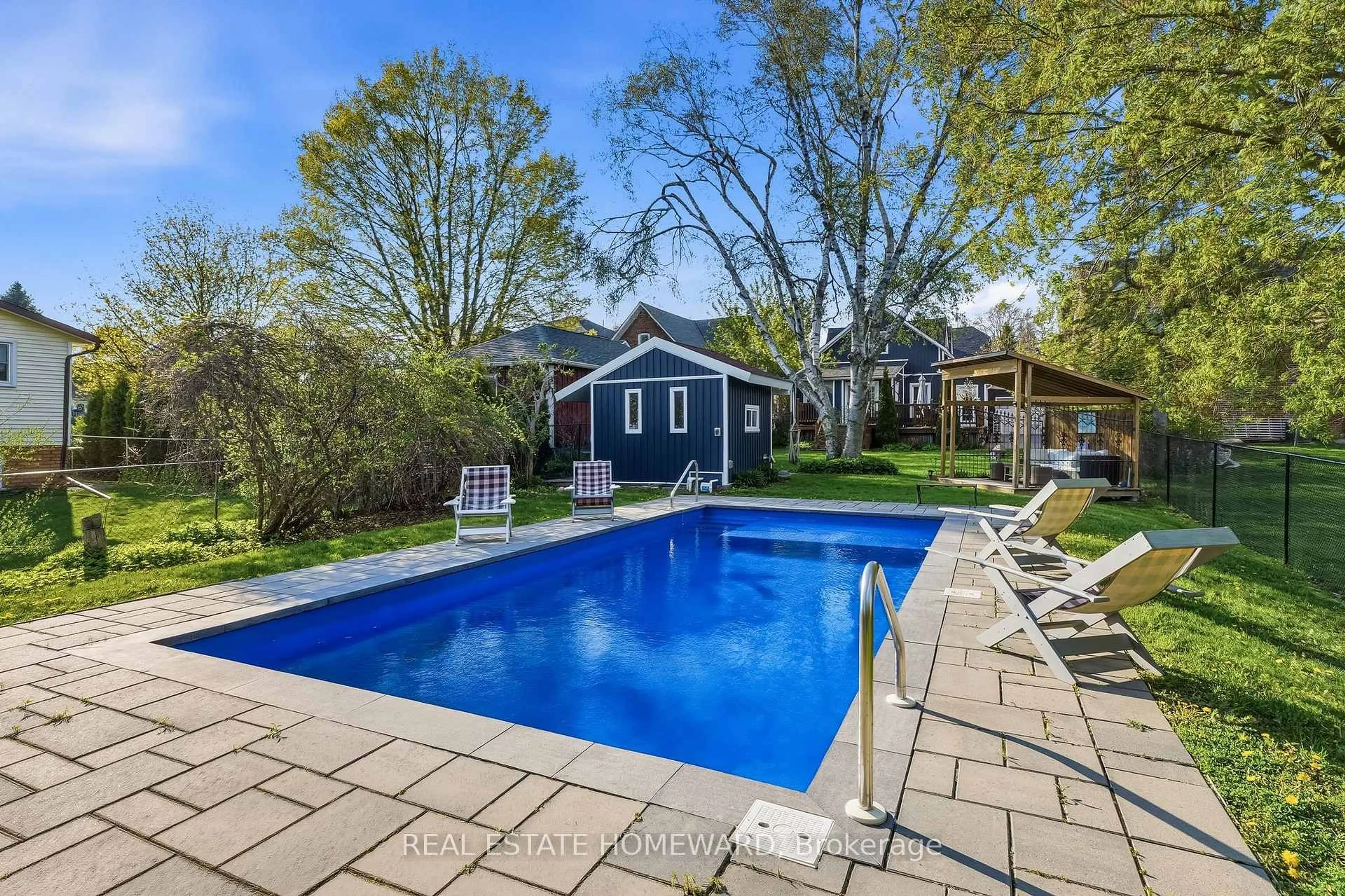 Pool for 101 Main St, Brighton Ontario K0K 1H0