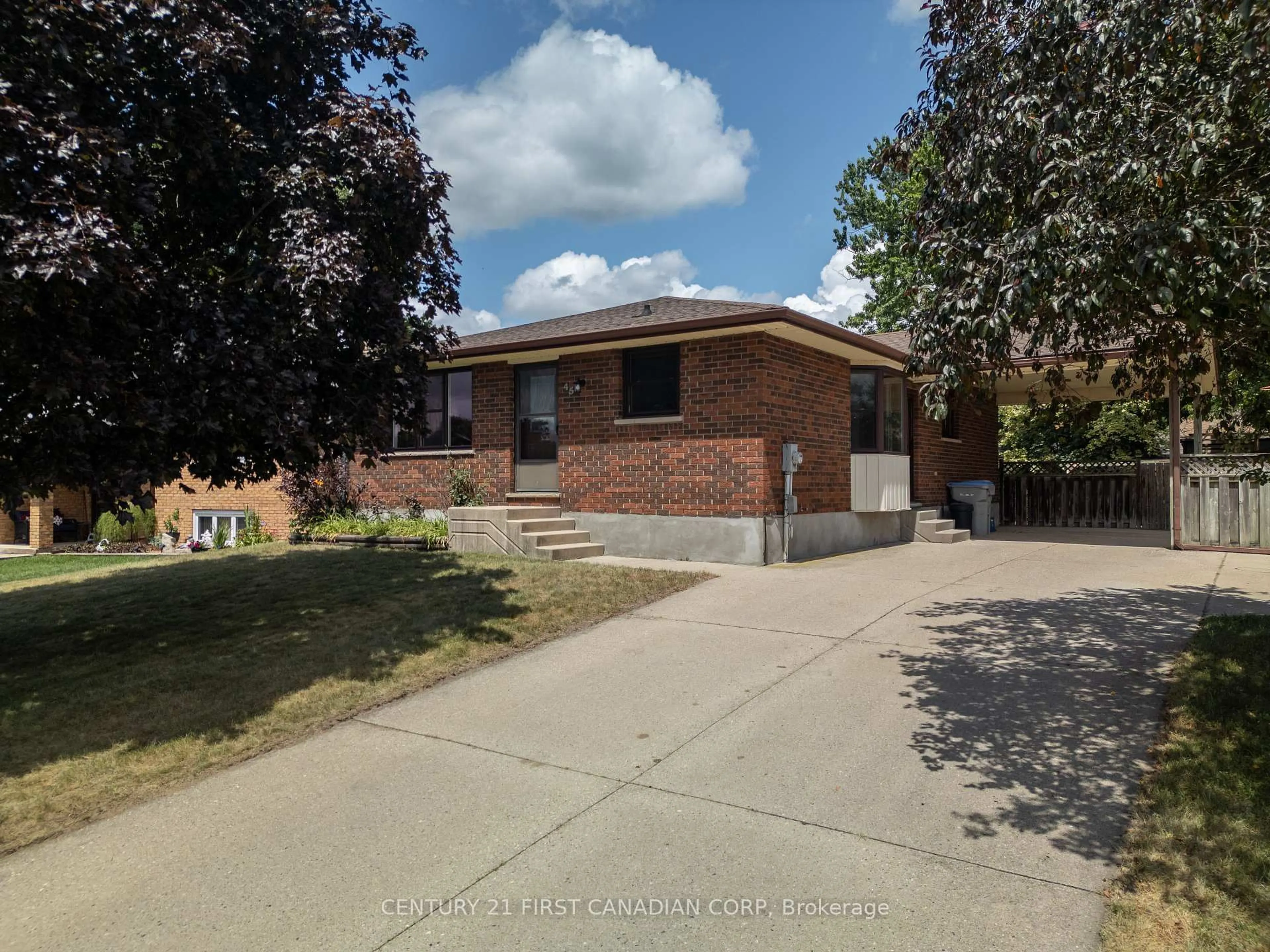Unknown for 45 Westgate Ave, Strathroy-Caradoc Ontario N7G 3S9