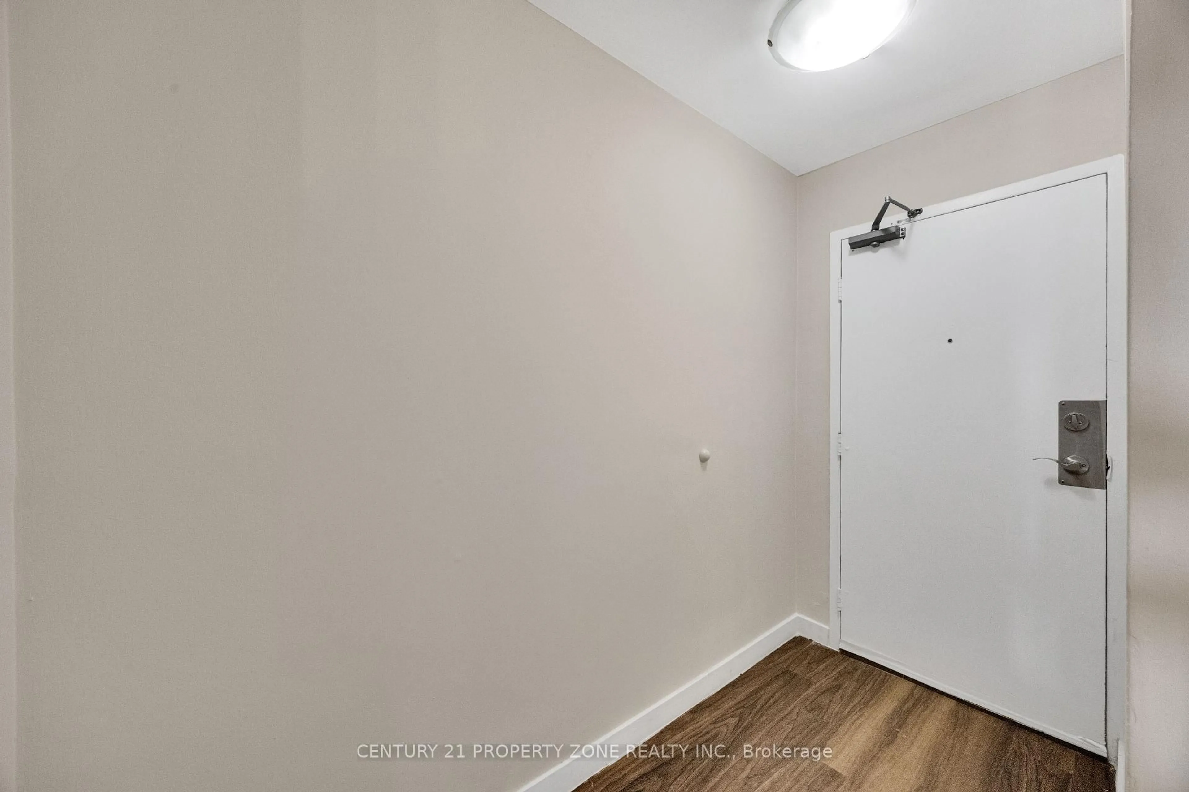 A pic of a room for 573 MORNINGTON Ave #907, London East Ontario N5Y 4T9
