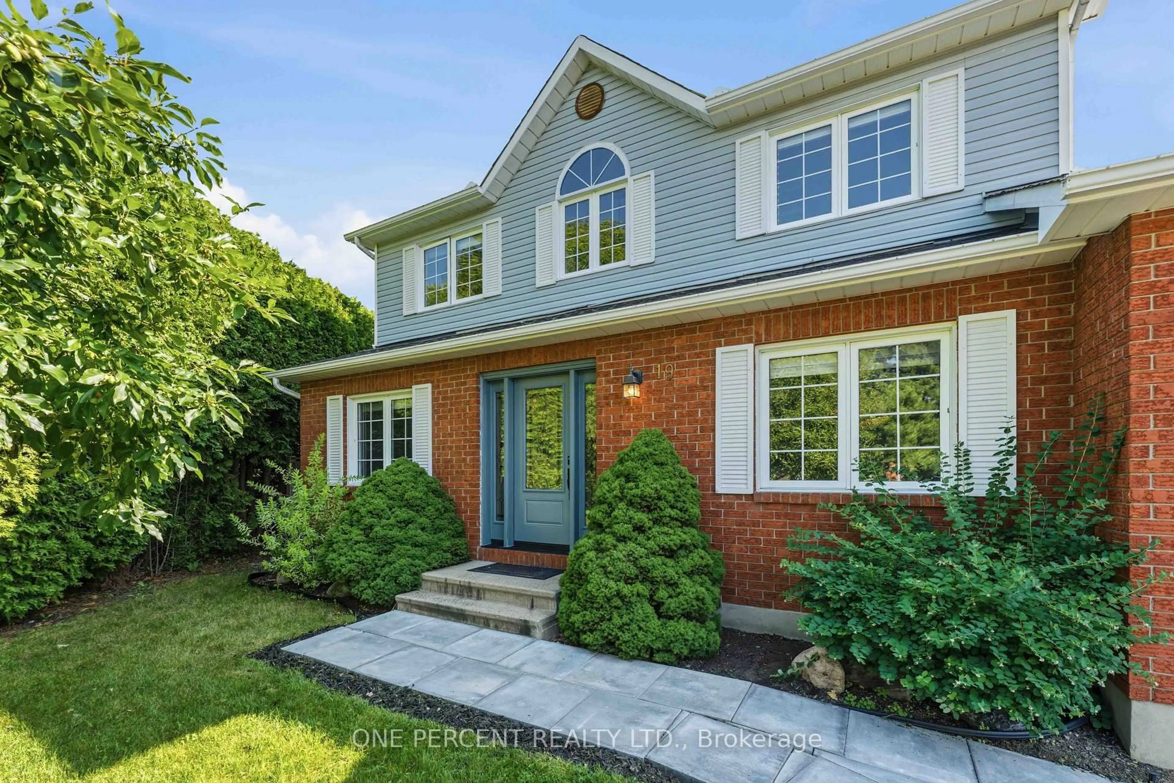 Home with brick exterior material, street for 19 Amy St, Stittsville Ontario K2S 1L7