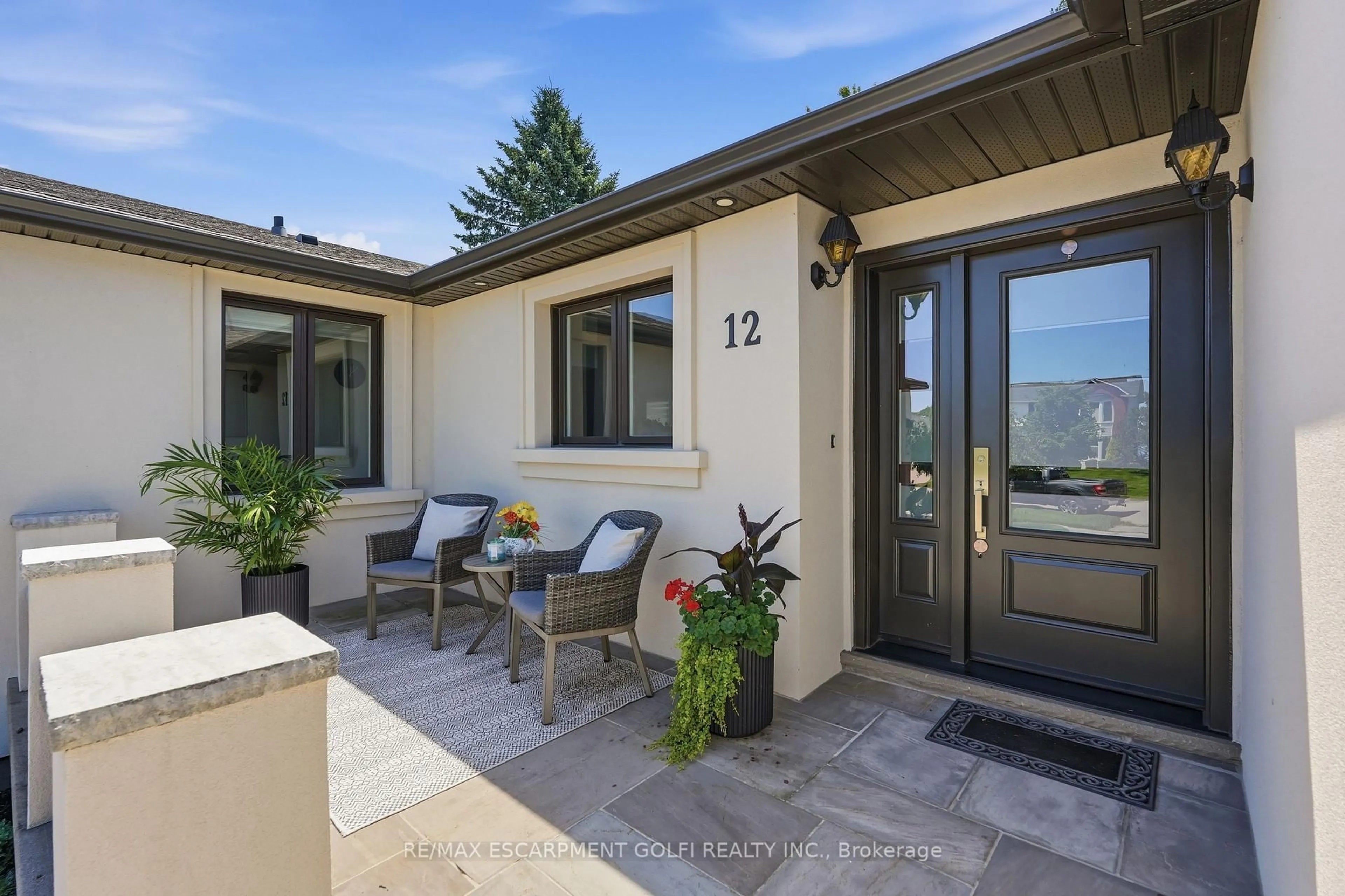 Patio, unknown for 12 Cheval Dr, Grimsby Ontario L3M 4P9
