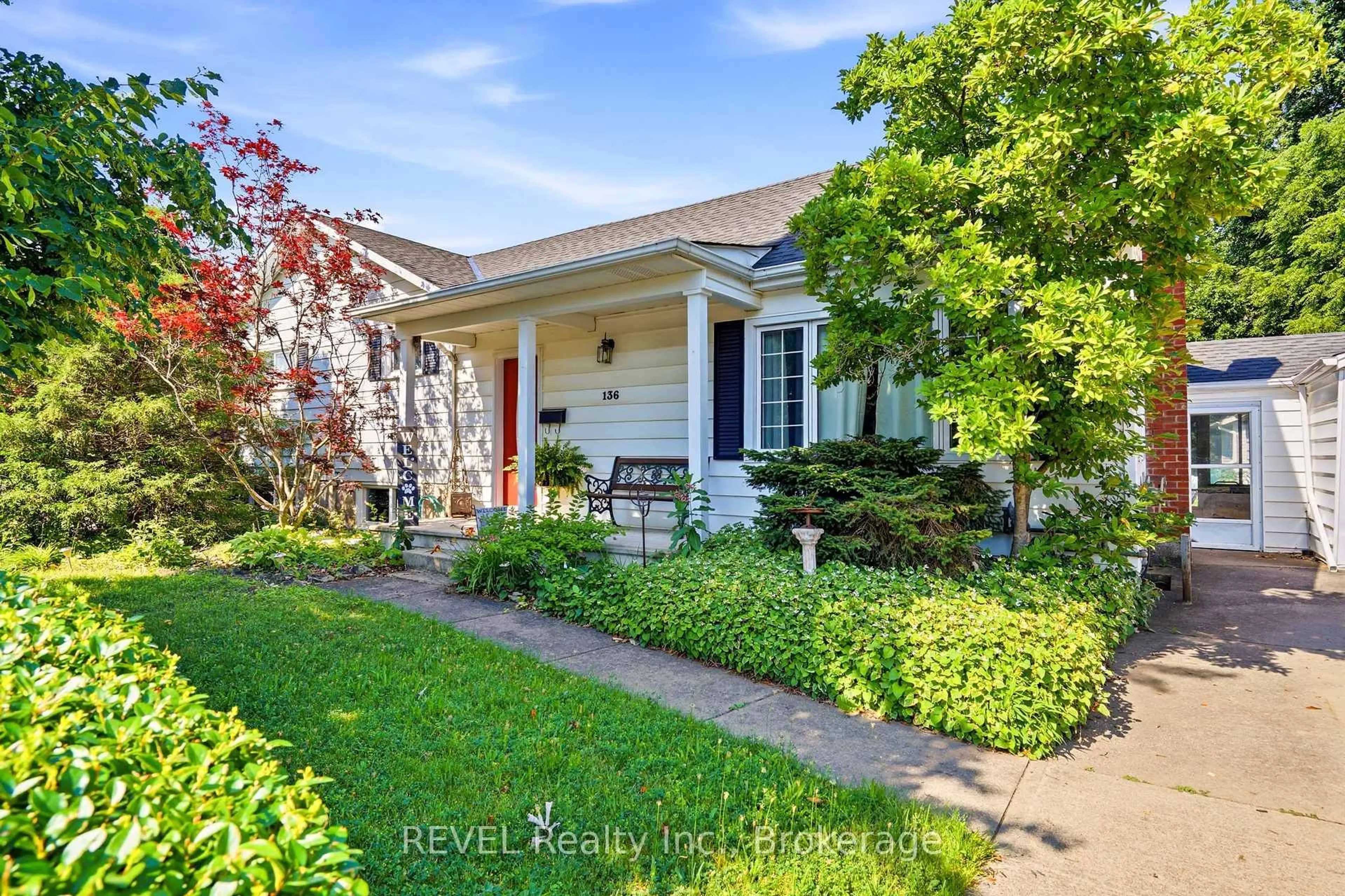 Unknown for 136 Powerview Ave, St. Catharines Ontario L2S 1X4